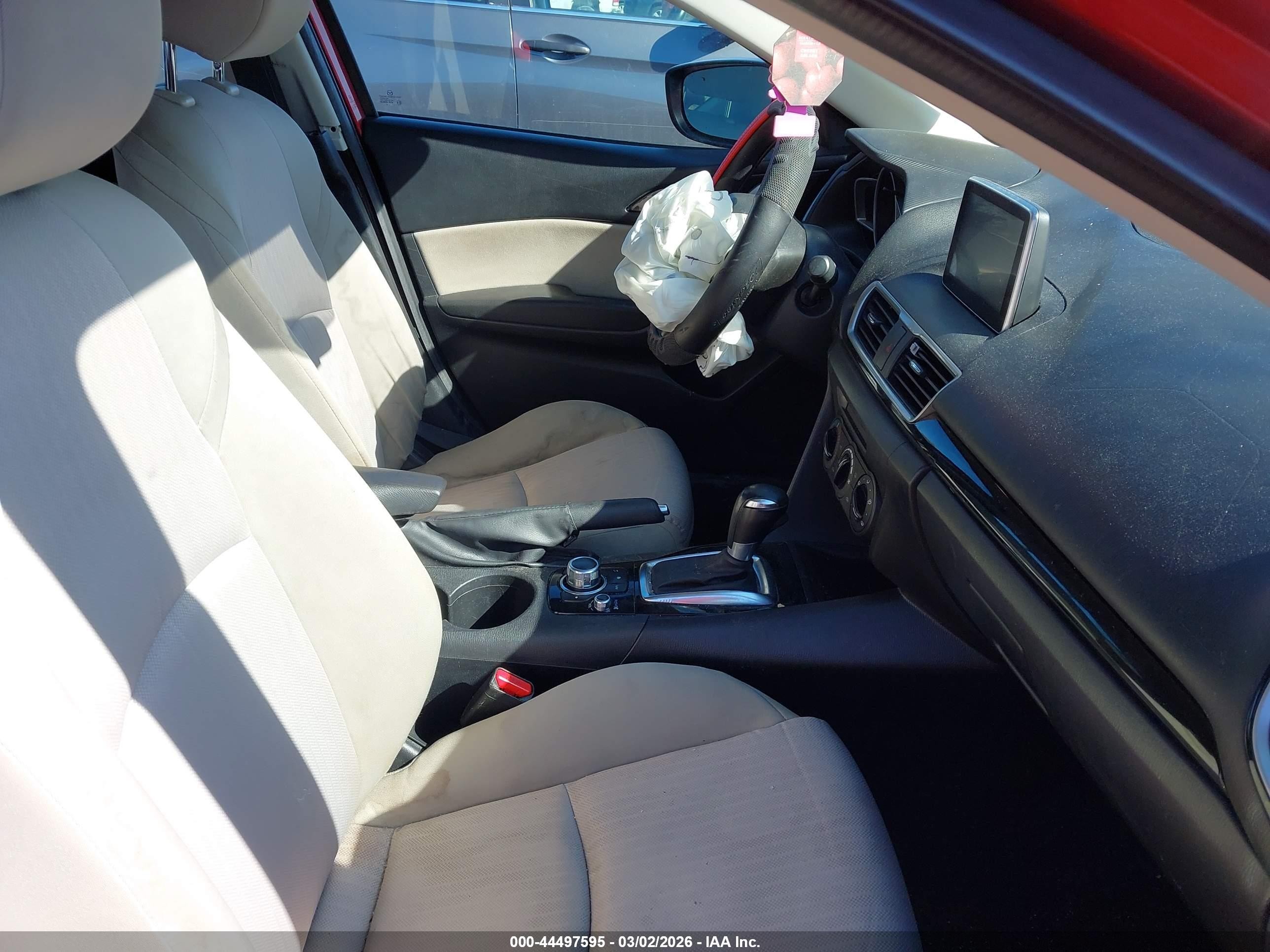 2015 Mazda Mazda3 I Sport Red vin: 3MZBM1U77FM175553
