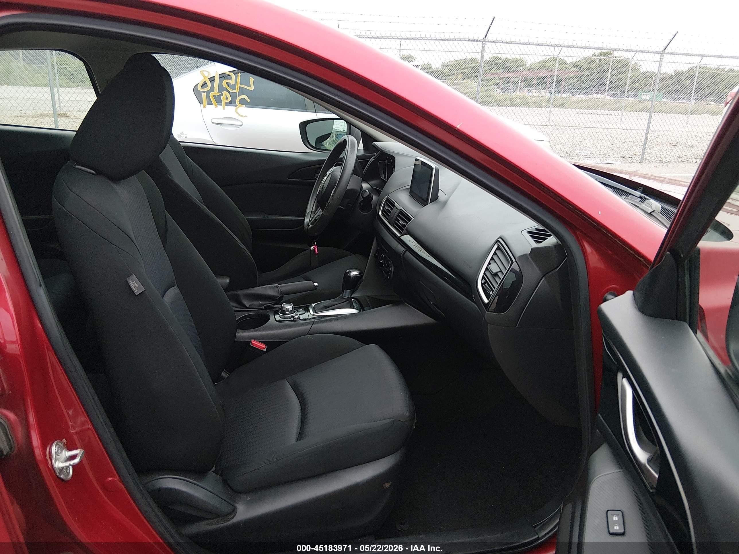 2015 Mazda Mazda3 I Sport Red vin: 3MZBM1U78FM159071