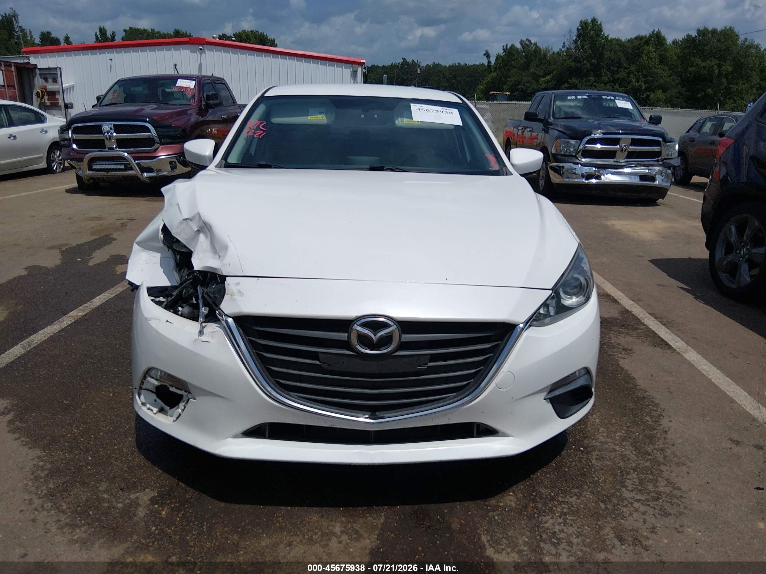 2015 Mazda Mazda3 I Sport White vin: 3MZBM1U78FM181572