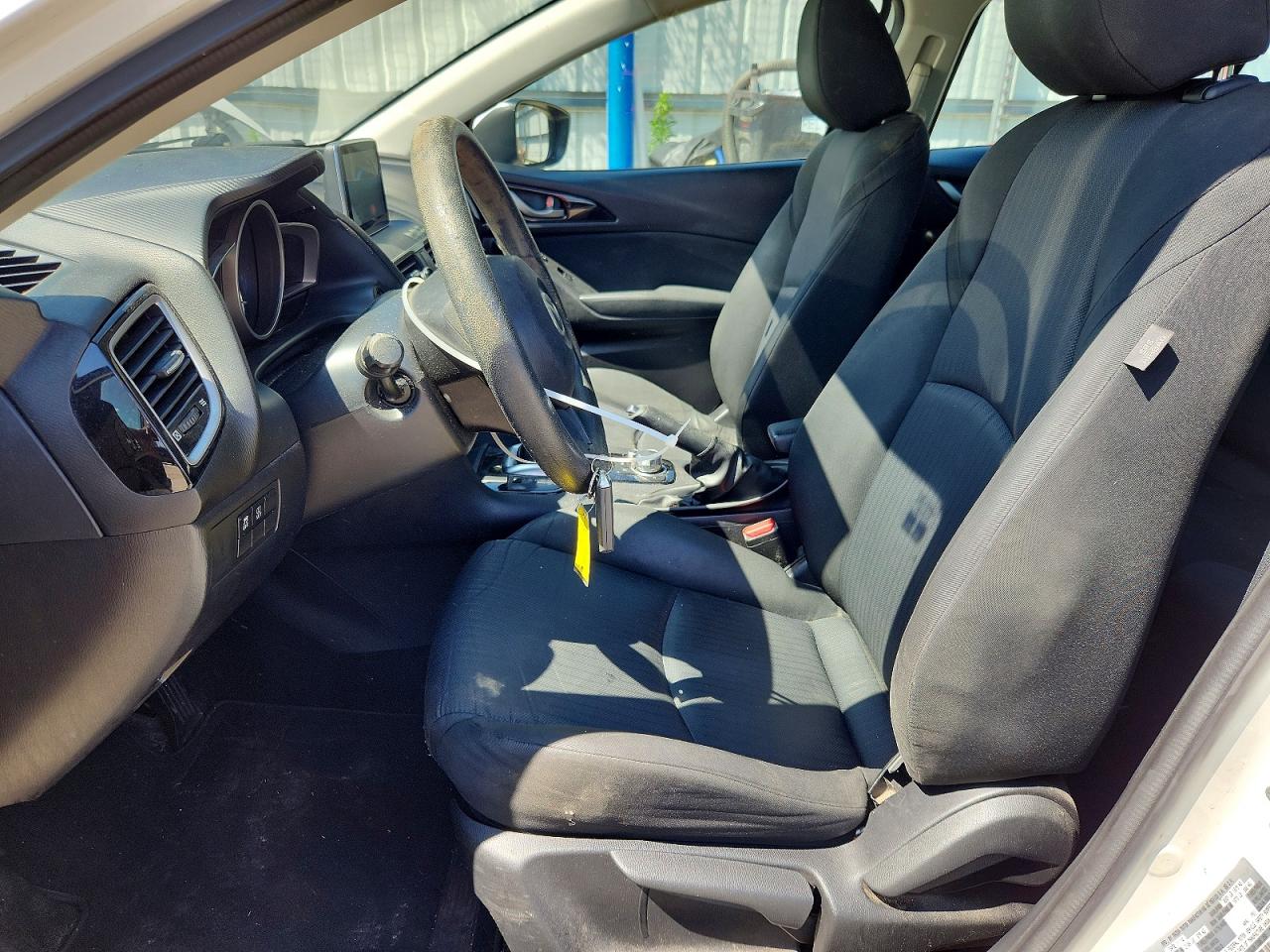 2015 Mazda 3 Sport White vin: 3MZBM1U79FM173643