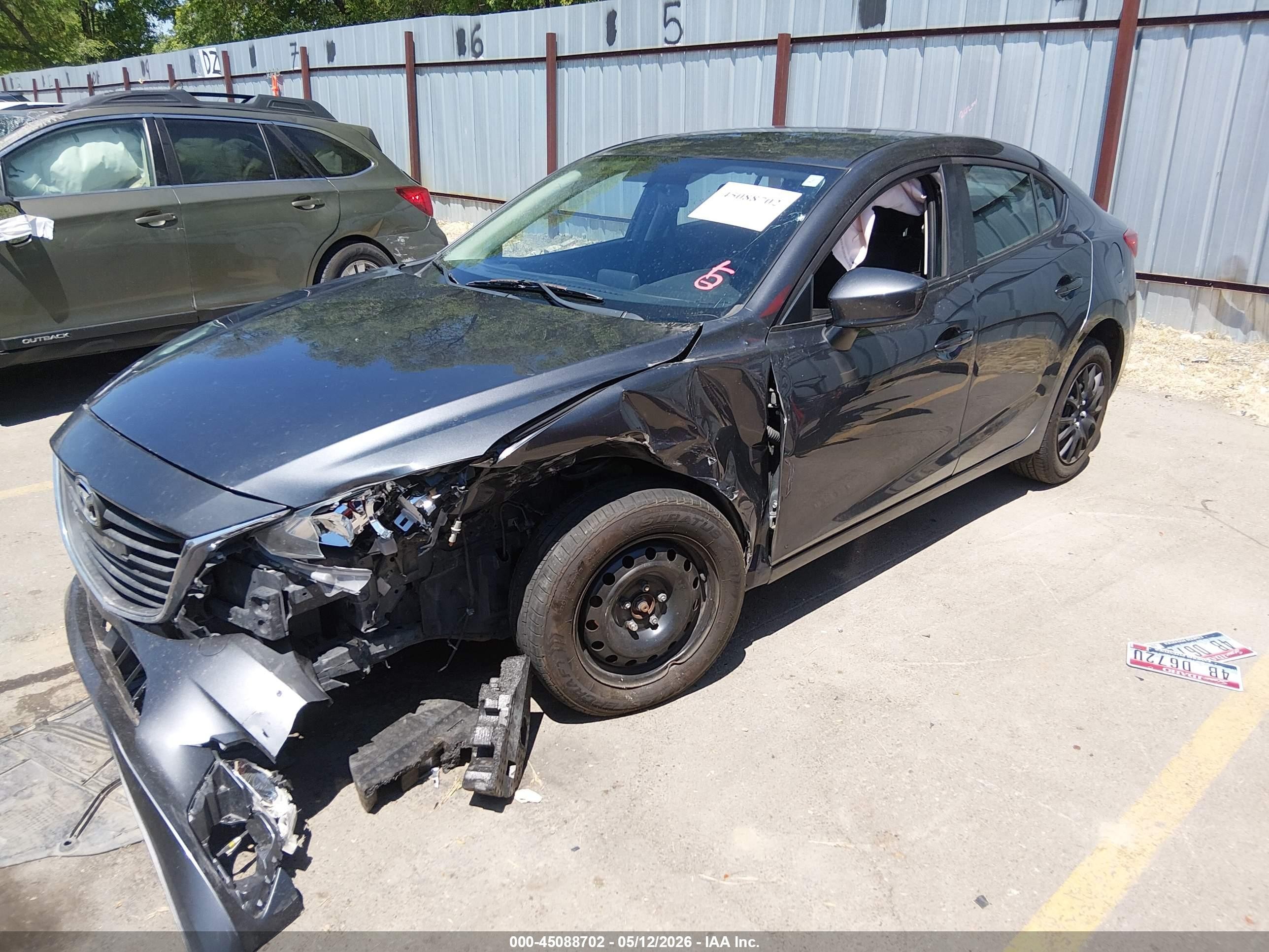 2014 Mazda Mazda3 I Sport Gray vin: 3MZBM1U7XEM107648