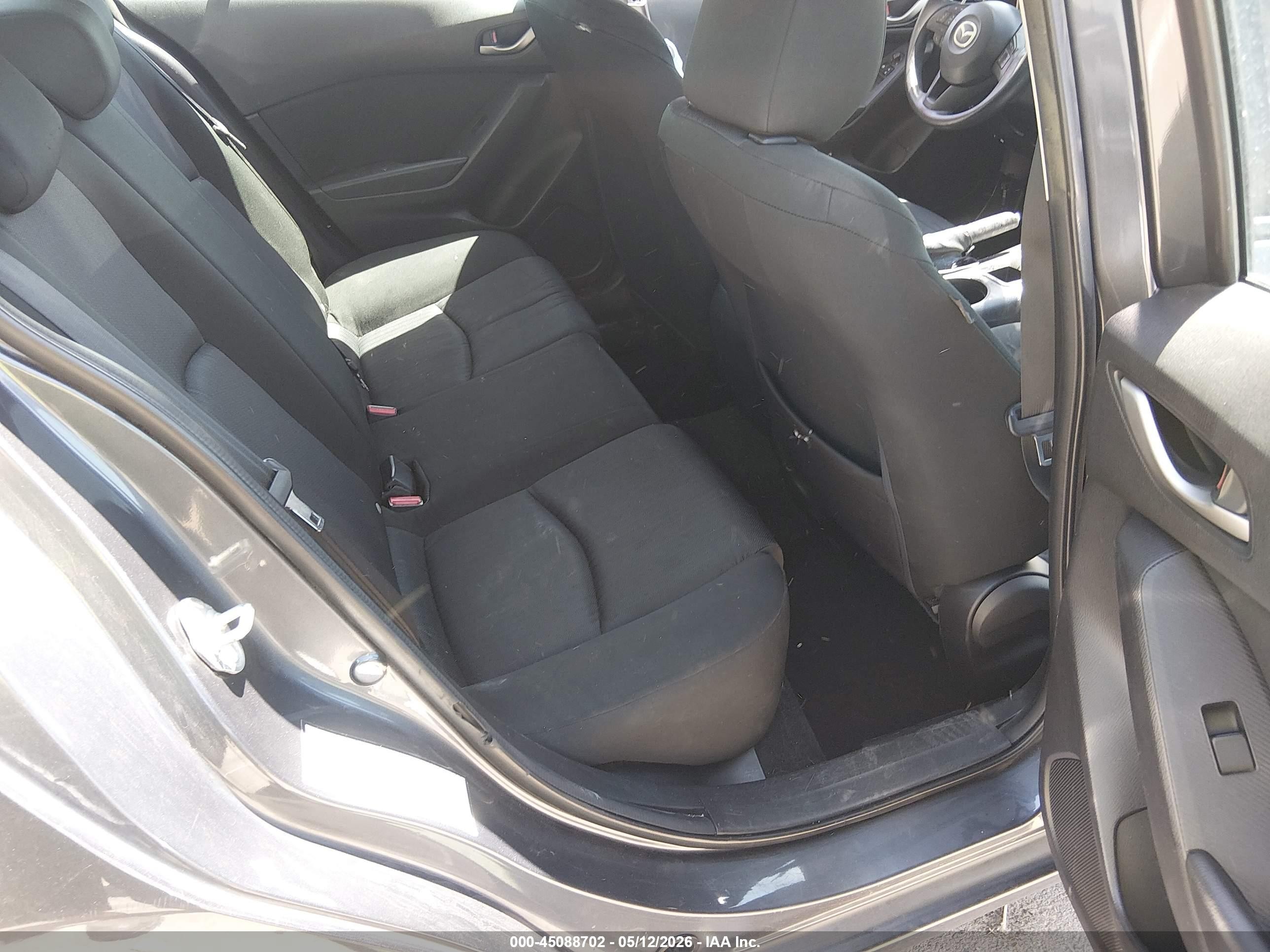2014 Mazda Mazda3 I Sport Gray vin: 3MZBM1U7XEM107648