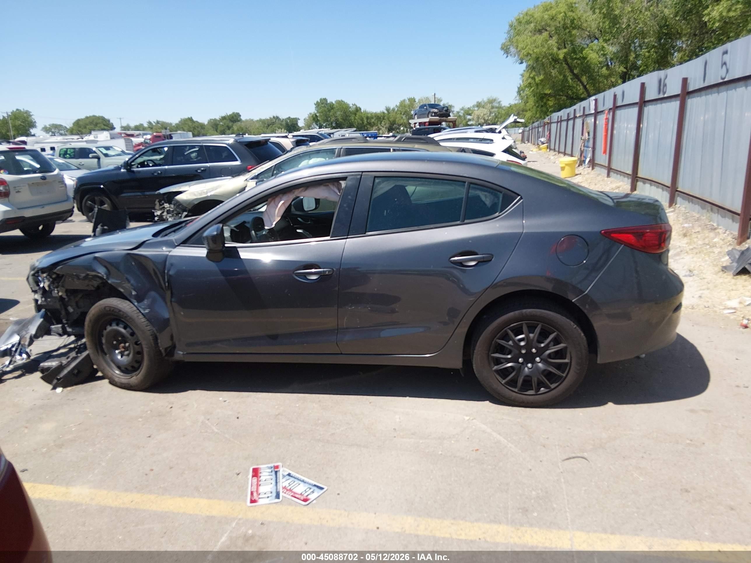 2014 Mazda Mazda3 I Sport Gray vin: 3MZBM1U7XEM107648