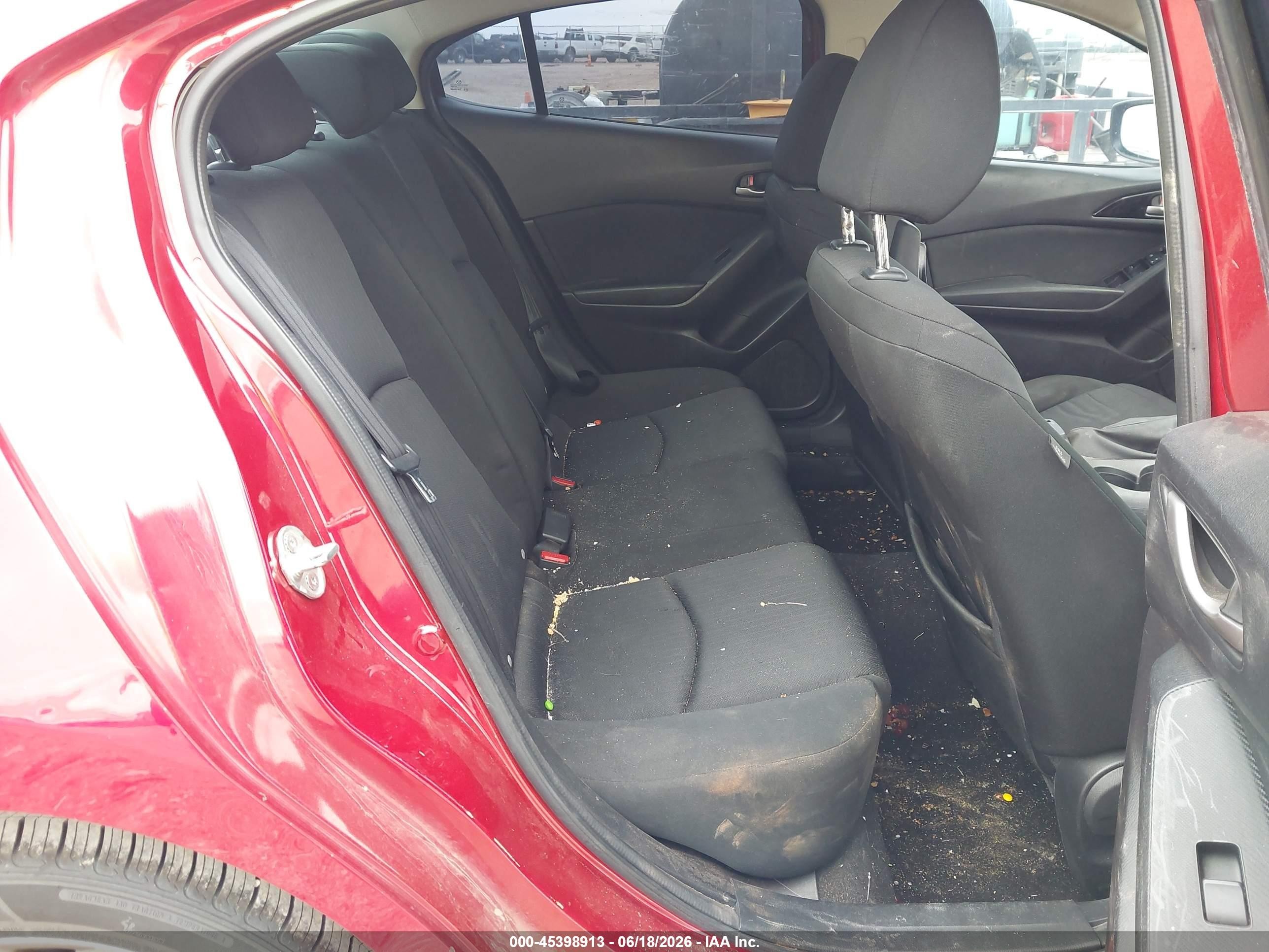 2015 Mazda Mazda3 I Sport Red vin: 3MZBM1U7XFM146385