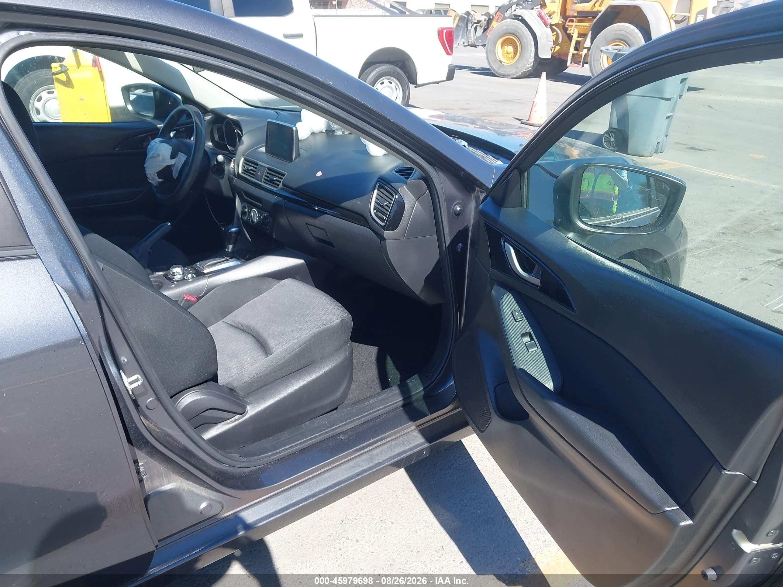 2015 Mazda Mazda3 I Sport Серый vin: 3MZBM1U7XFM159802