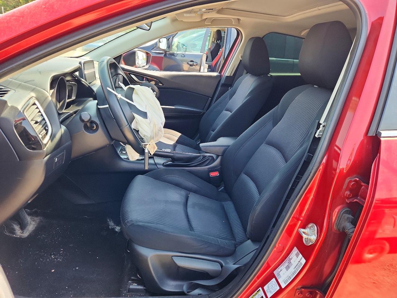 2015 Mazda 3 Red vin: 3MZBM1V71FM159217