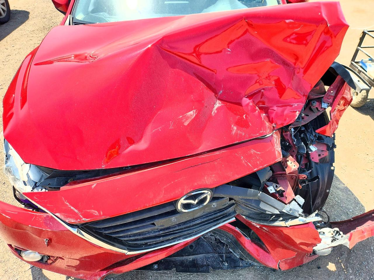 2015 Mazda 3 Red vin: 3MZBM1V71FM159217