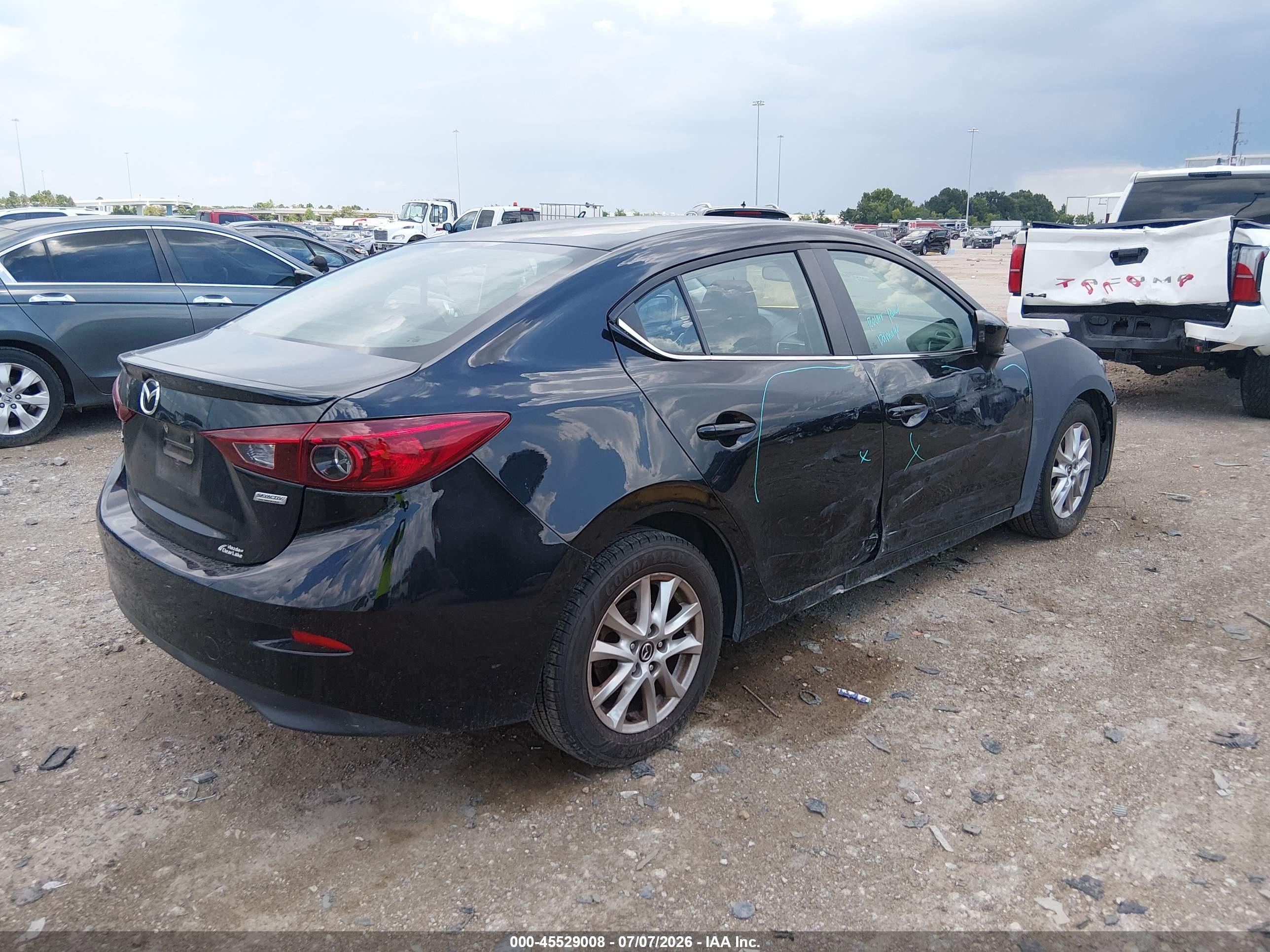 2015 Mazda Mazda3 I Touring Черный vin: 3MZBM1V71FM232084
