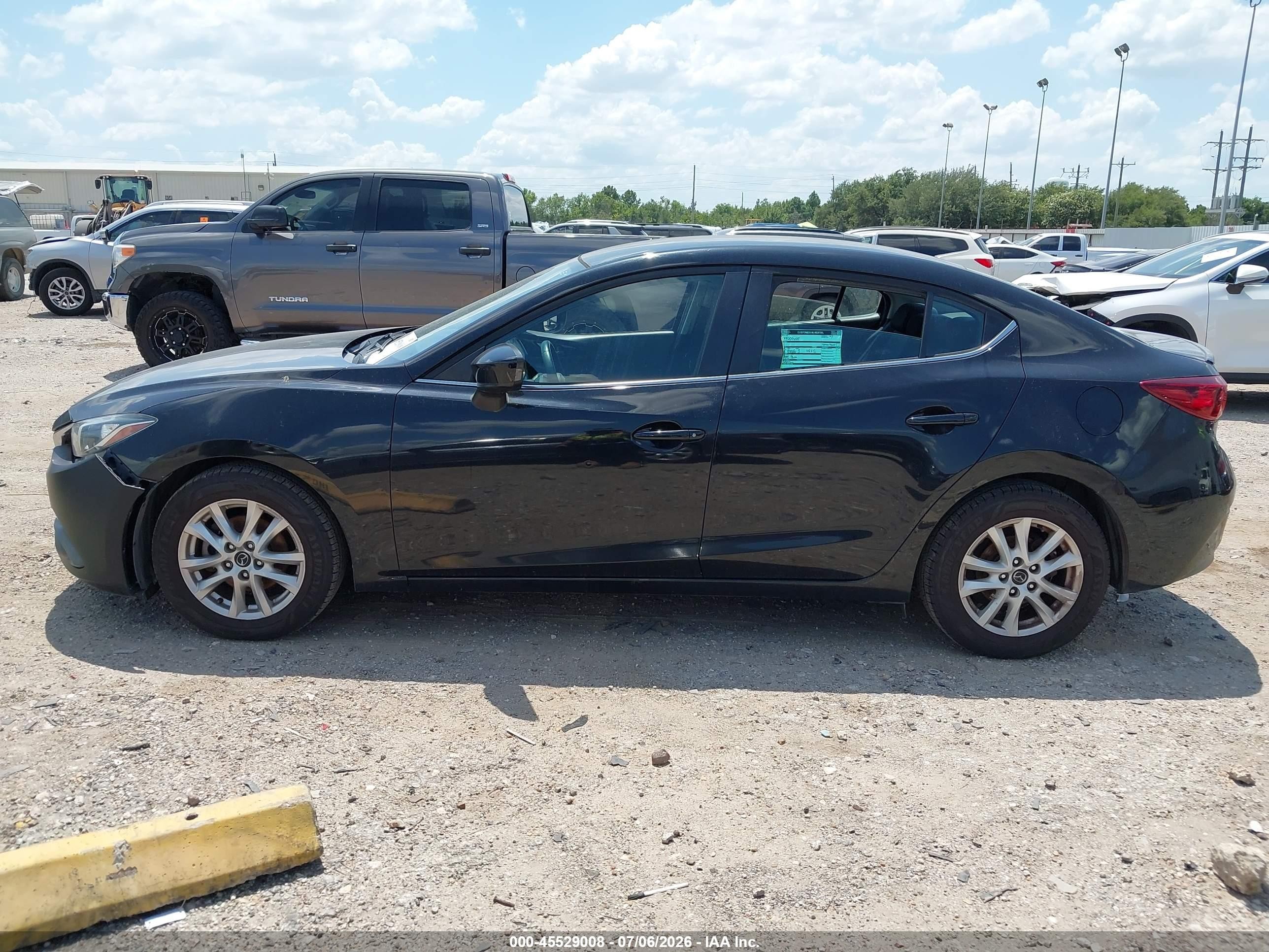 2015 Mazda Mazda3 I Touring Черный vin: 3MZBM1V71FM232084