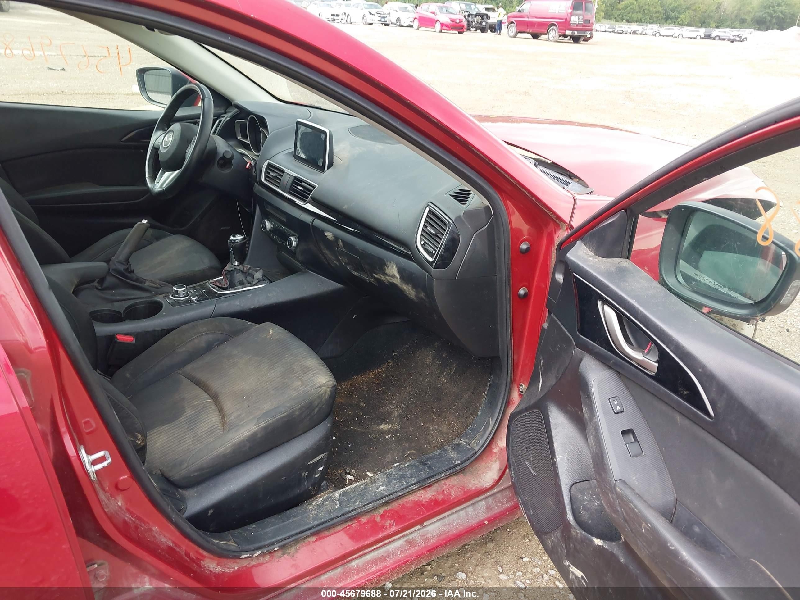 2015 Mazda Mazda3 I Touring Red vin: 3MZBM1V72FM145729