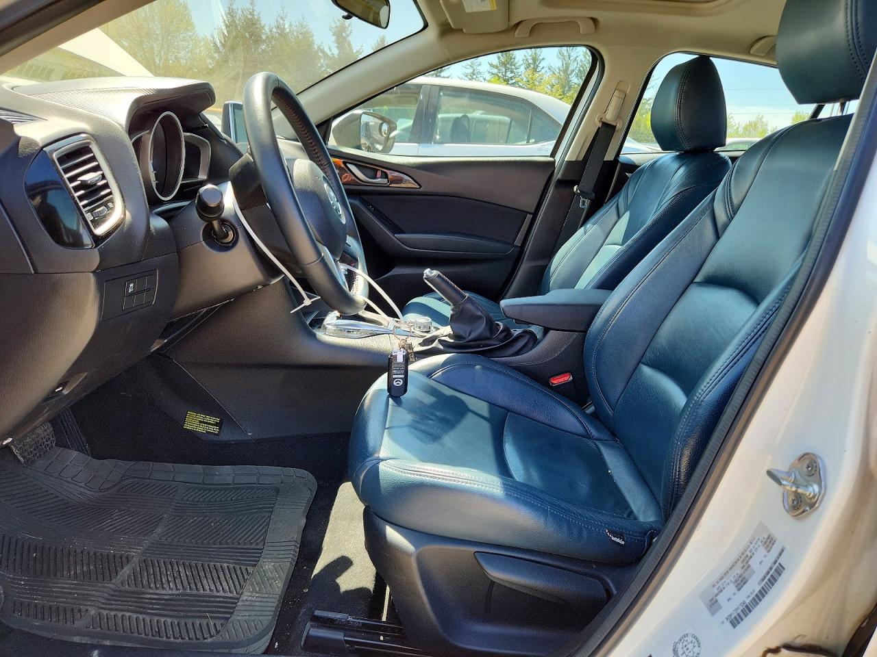 2015 Mazda 3 Touring White vin: 3MZBM1V72FM179346