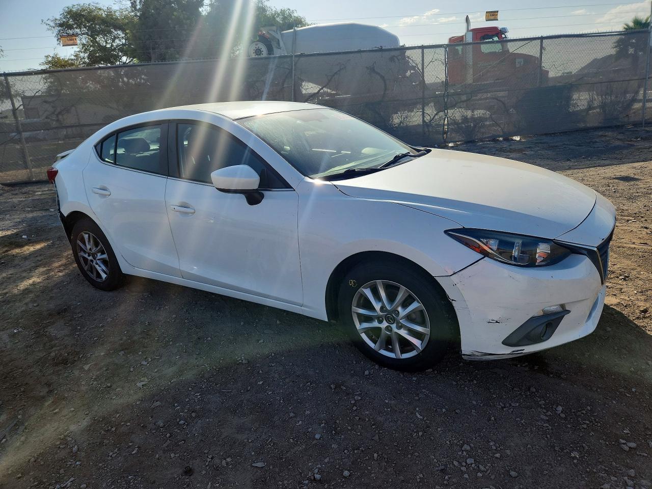 2015 Mazda 3 Touring White vin: 3MZBM1V72FM230683