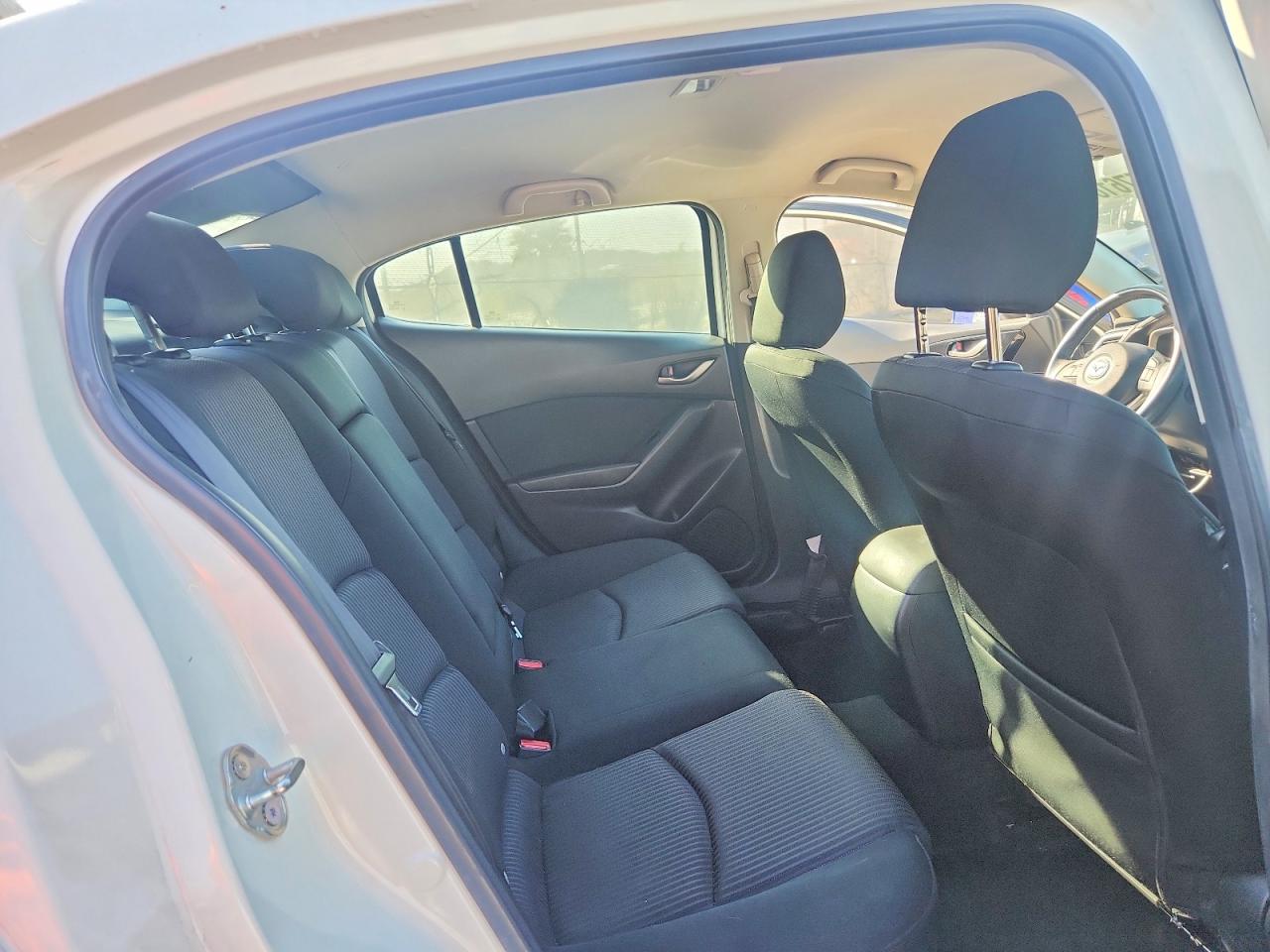 2015 Mazda 3 Touring White vin: 3MZBM1V72FM230683