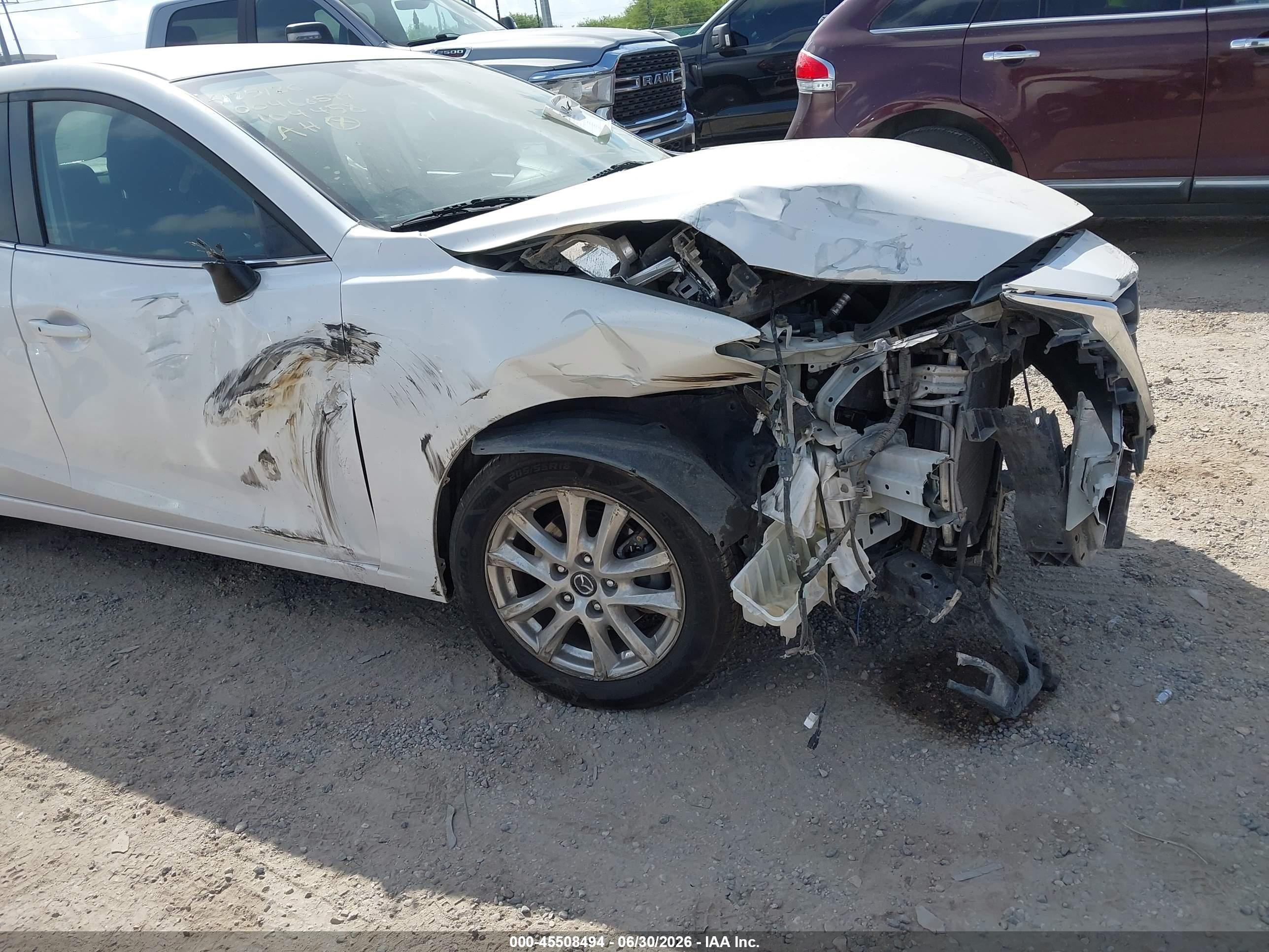 2014 Mazda Mazda3 I Touring Белый vin: 3MZBM1V73EM104458