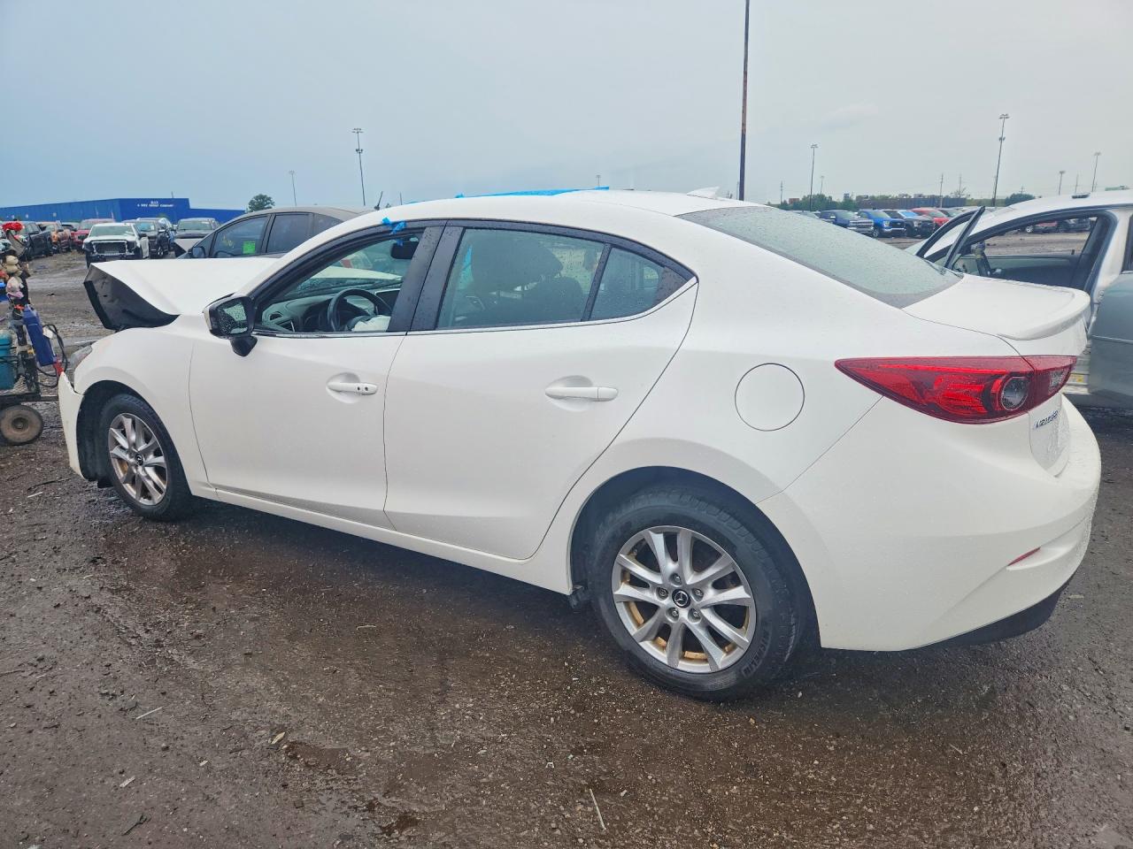 2015 Mazda 3 Touring White vin: 3MZBM1V73FM145321
