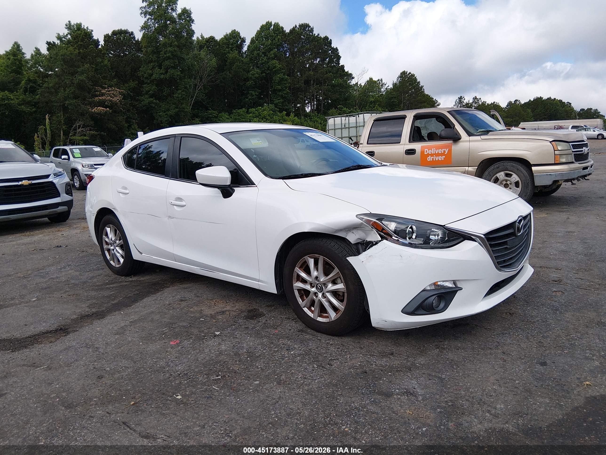 2015 Mazda Mazda3 I Touring White vin: 3MZBM1V73FM162569