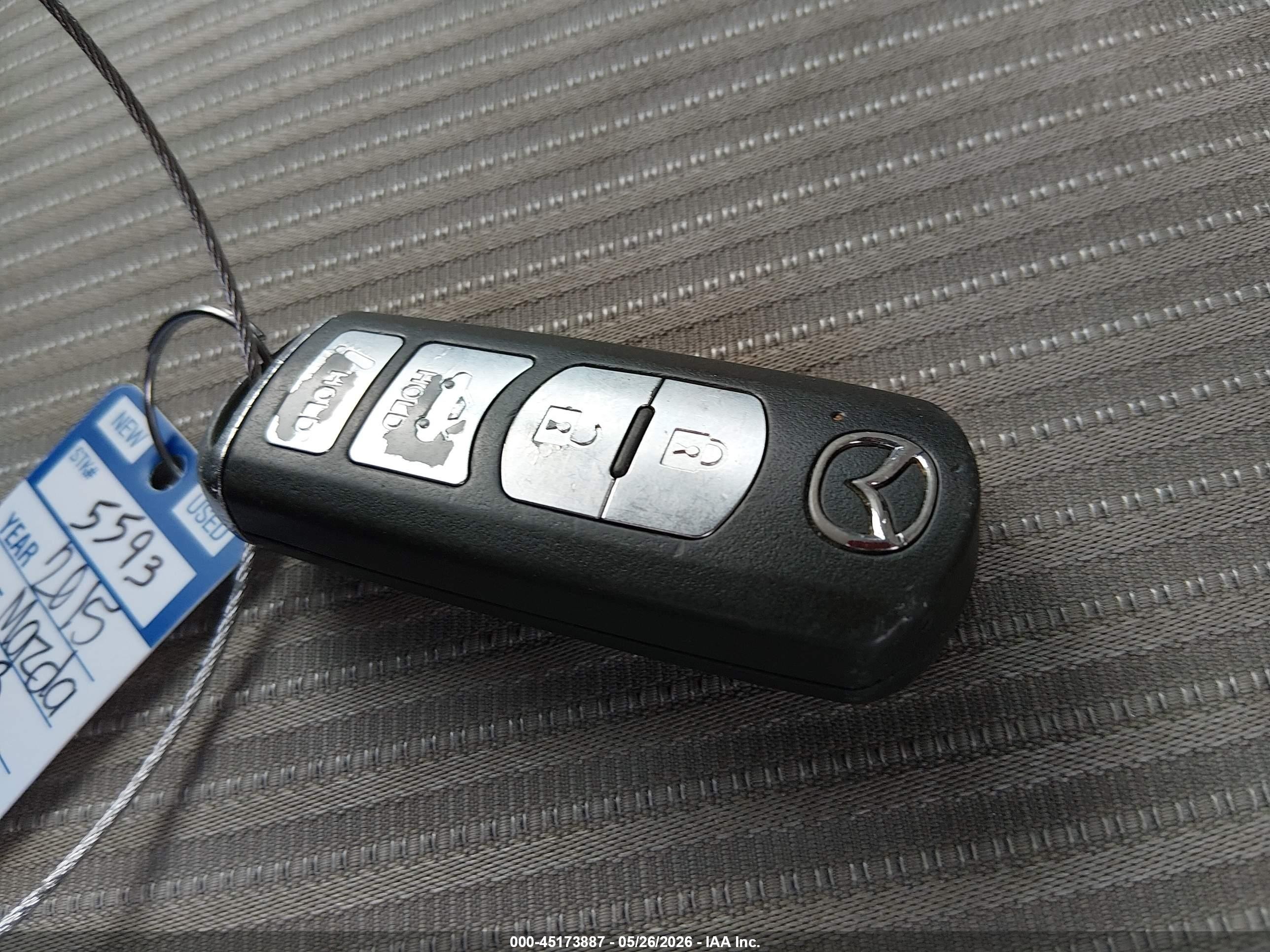 2015 Mazda Mazda3 I Touring Белый vin: 3MZBM1V73FM162569