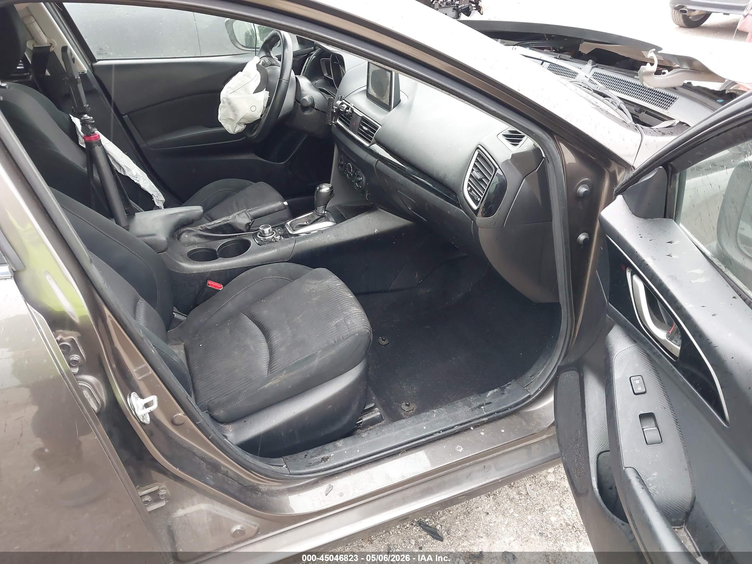 2015 Mazda Mazda3 I Touring Brown vin: 3MZBM1V74FM136269