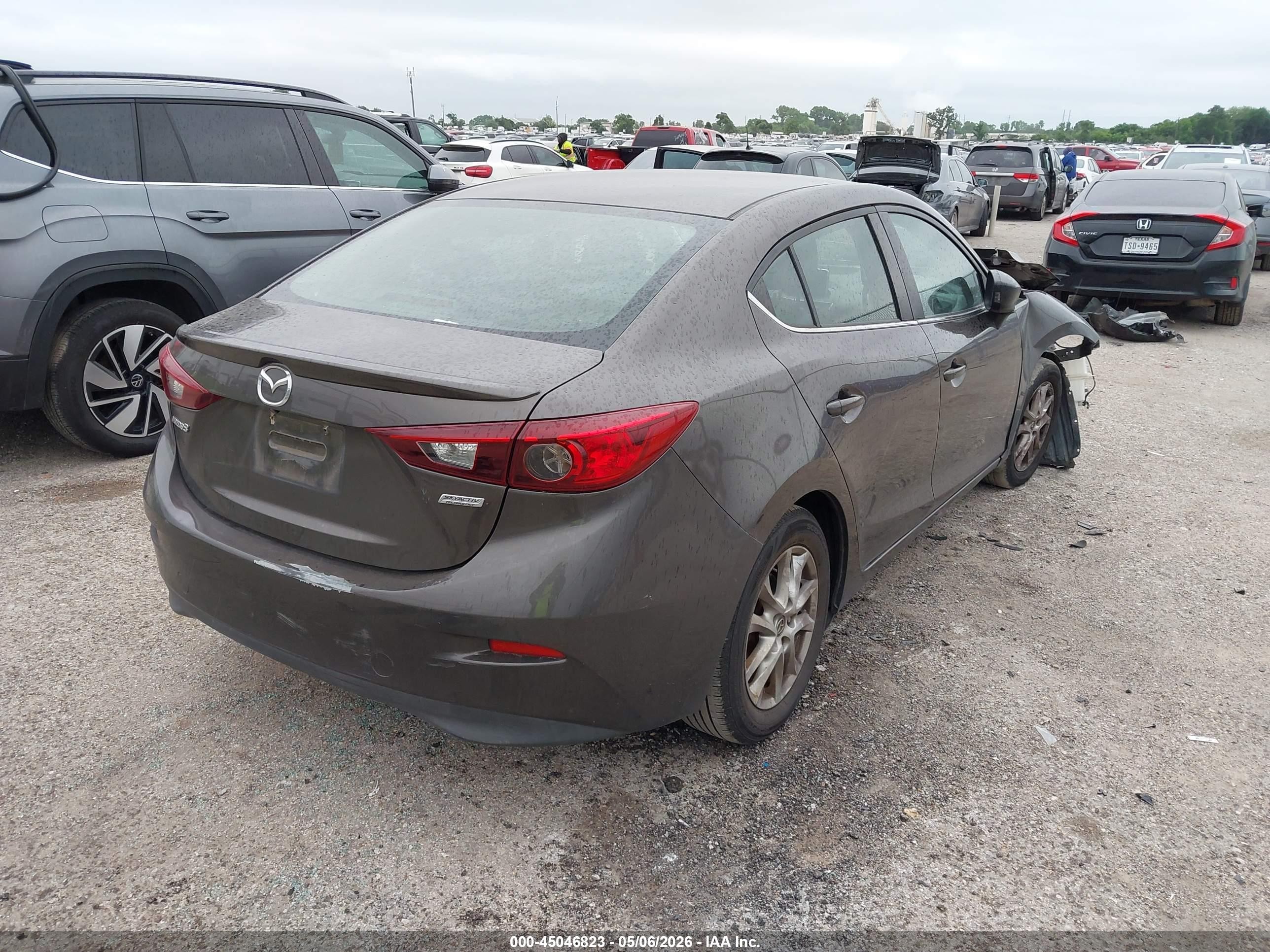 2015 Mazda Mazda3 I Touring Brown vin: 3MZBM1V74FM136269