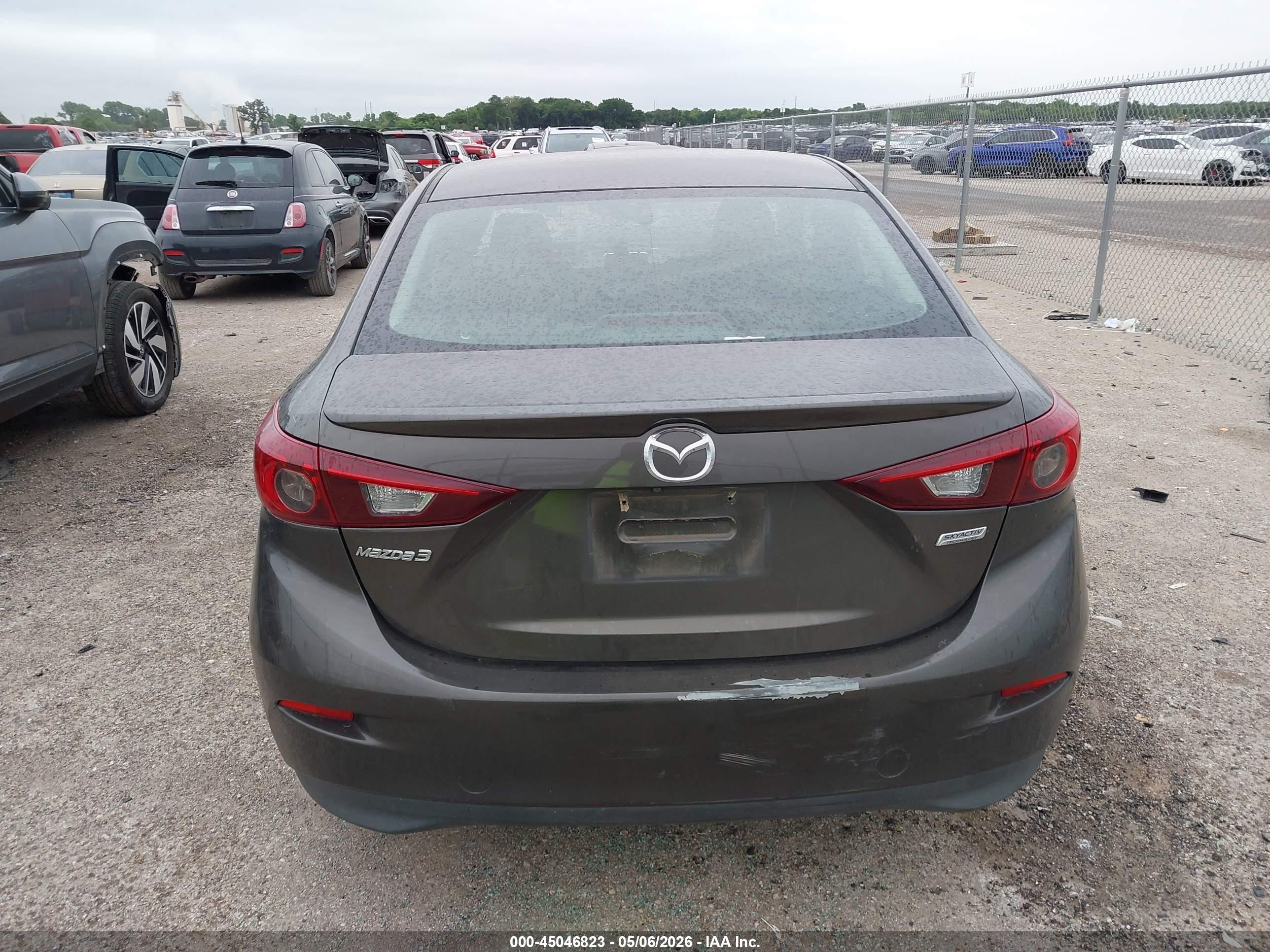 2015 Mazda Mazda3 I Touring Brown vin: 3MZBM1V74FM136269