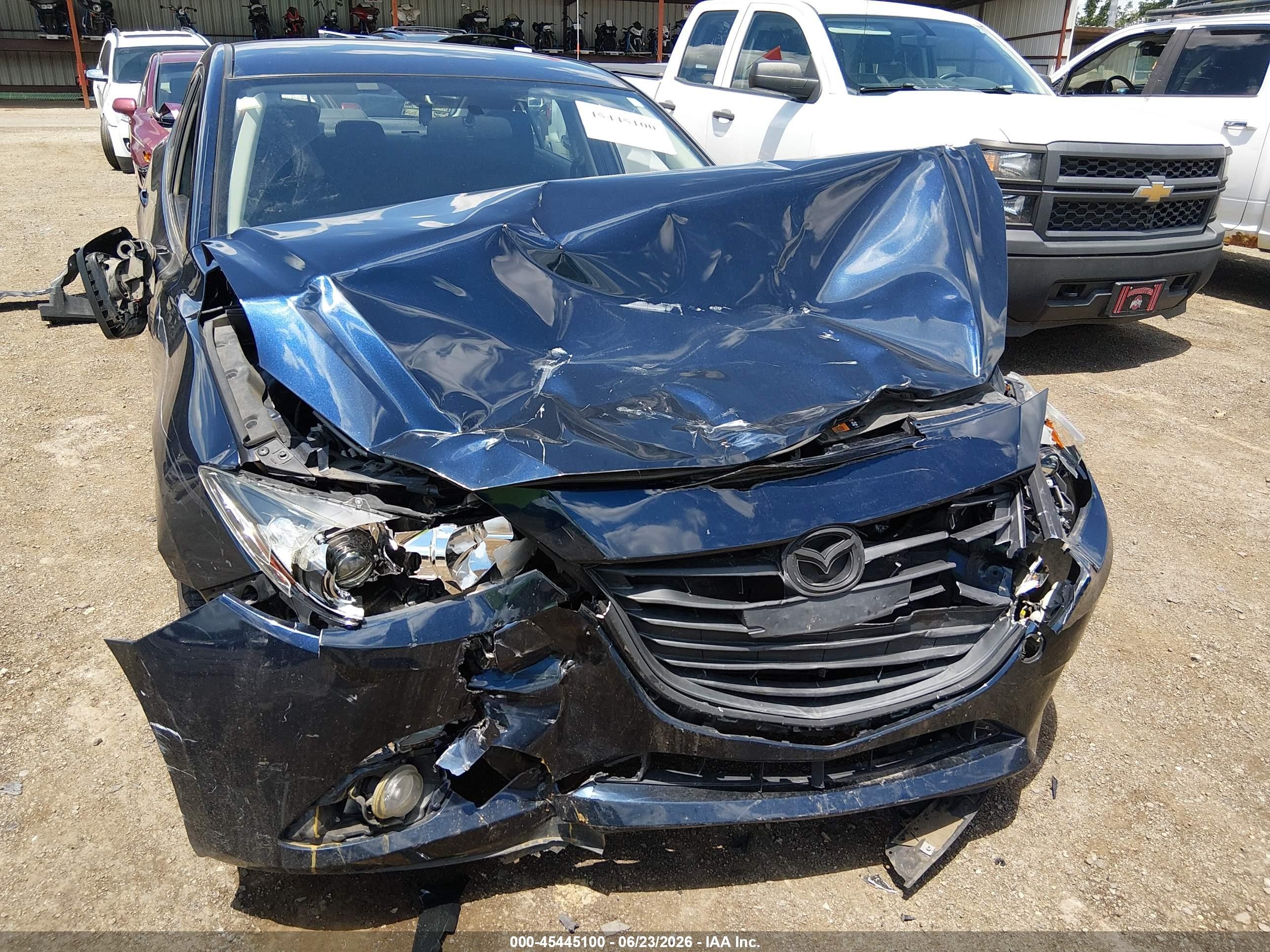 2015 Mazda Mazda3 I Touring Blue vin: 3MZBM1V74FM229499