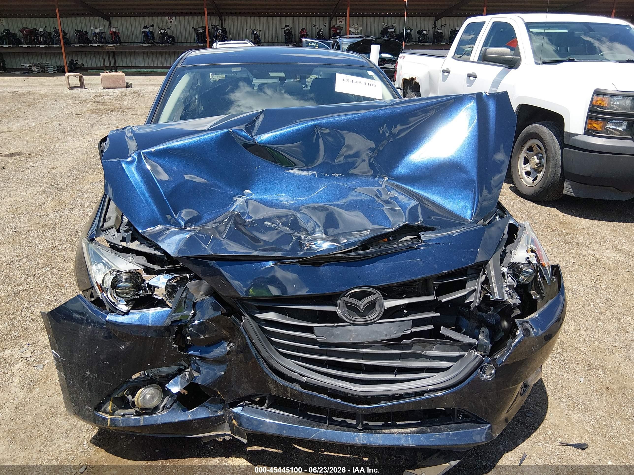 2015 Mazda Mazda3 I Touring Blue vin: 3MZBM1V74FM229499