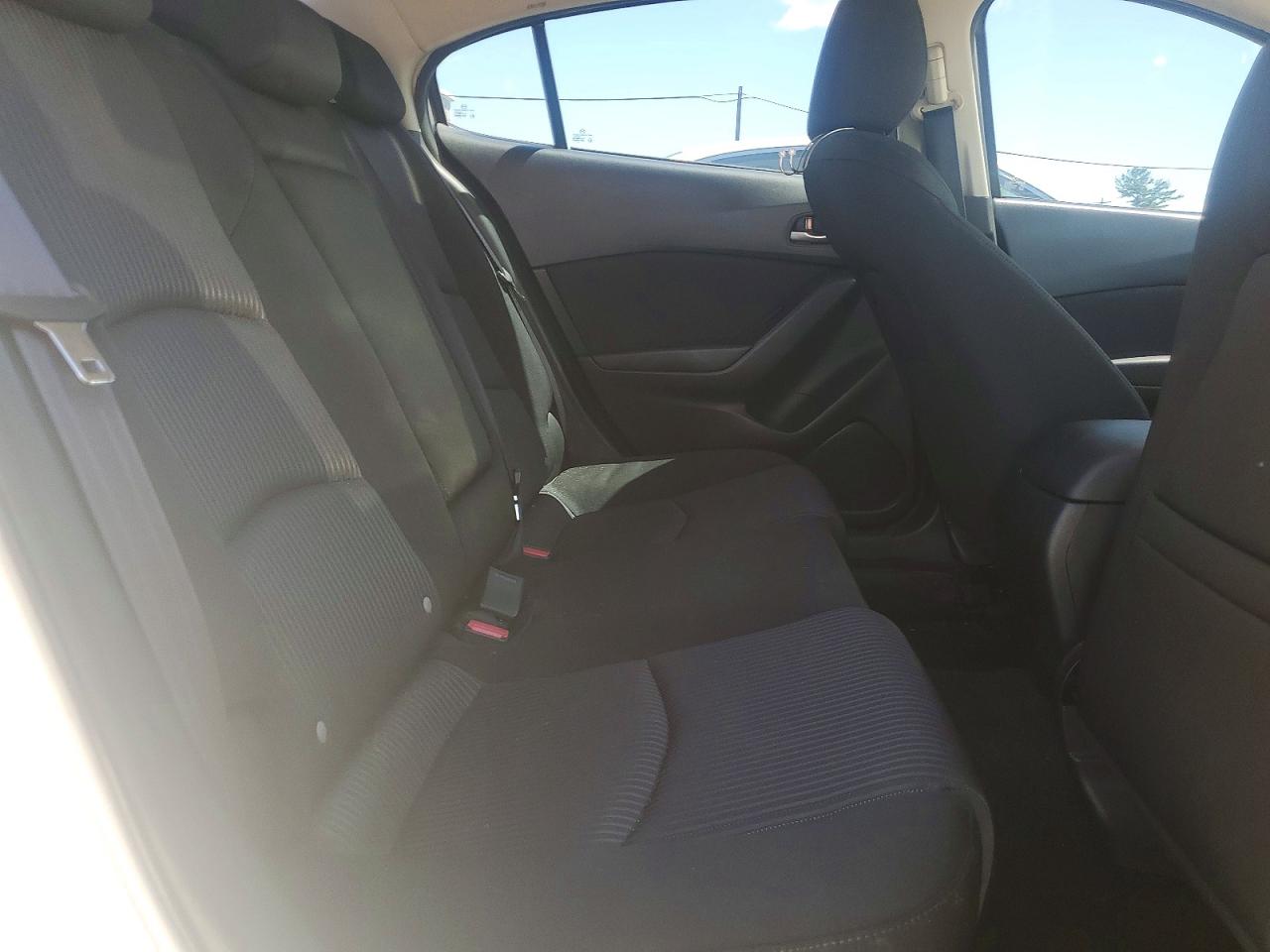 2015 Mazda 3 Touring White vin: 3MZBM1V75FM163643