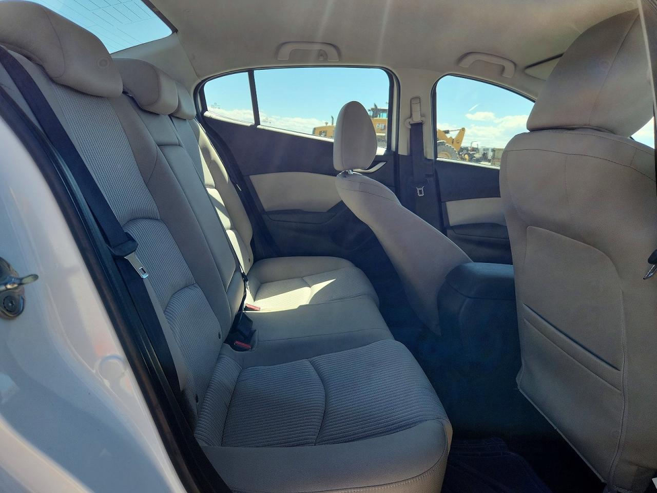 2015 Mazda 3 Touring White vin: 3MZBM1V78FM194272