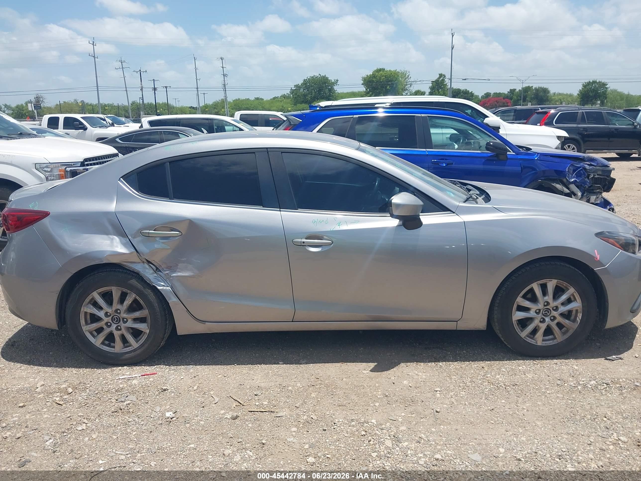 2014 Mazda Mazda3   Silver vin: 3MZBM1V79EM100950