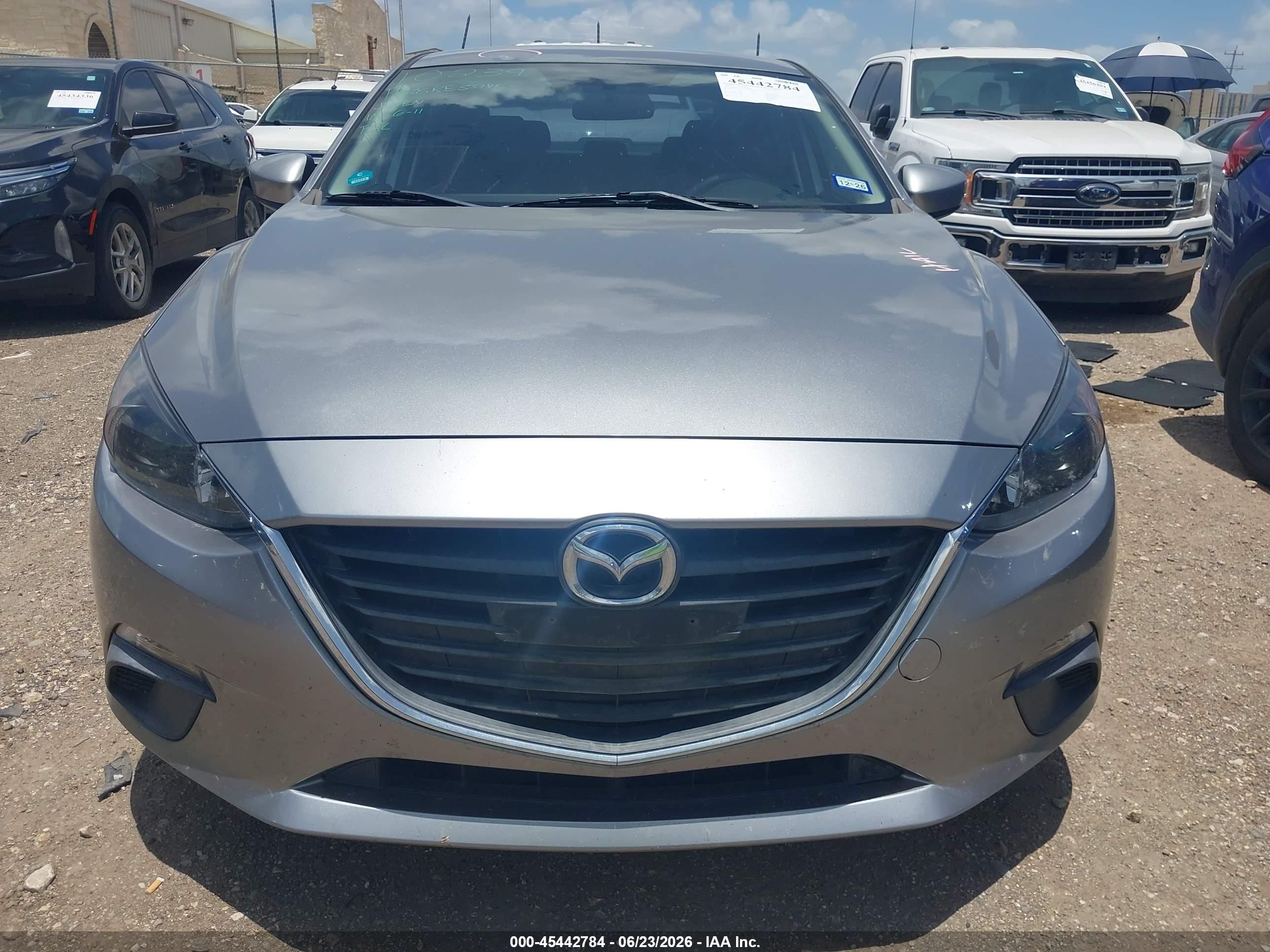 2014 Mazda Mazda3   Silver vin: 3MZBM1V79EM100950