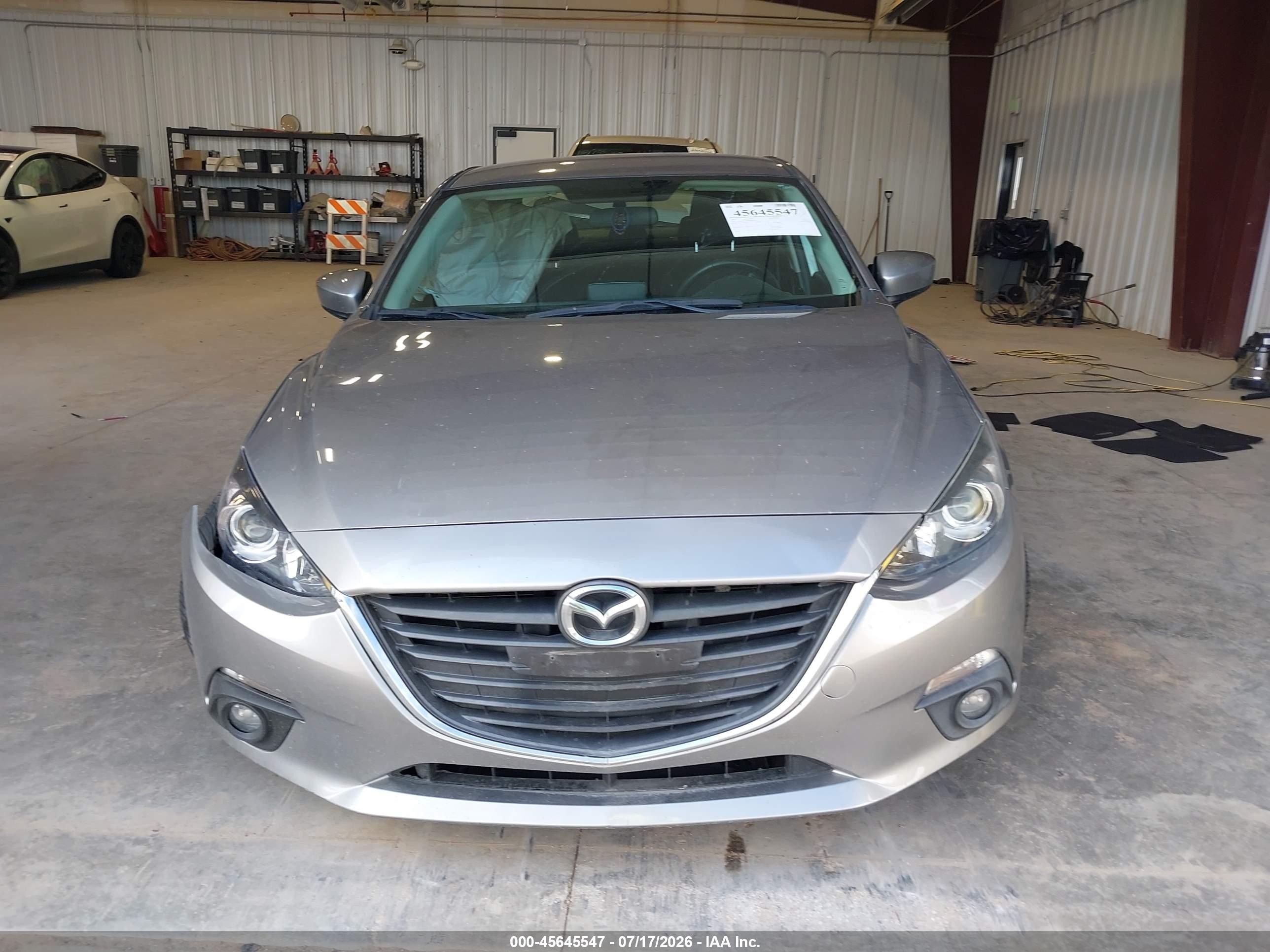 2015 Mazda Mazda3 I Touring Серебряный vin: 3MZBM1V79FM152533