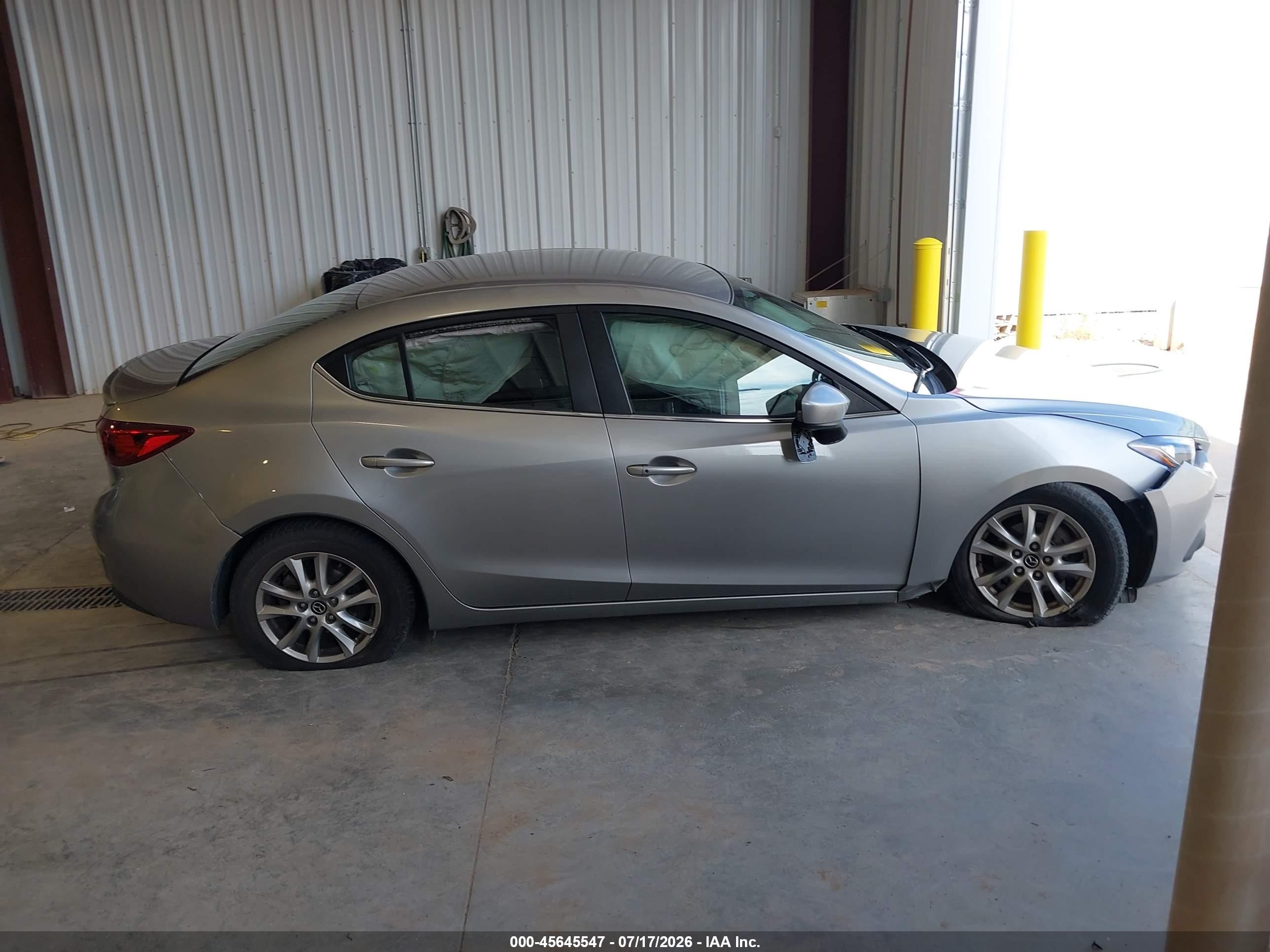 2015 Mazda Mazda3 I Touring Серебряный vin: 3MZBM1V79FM152533