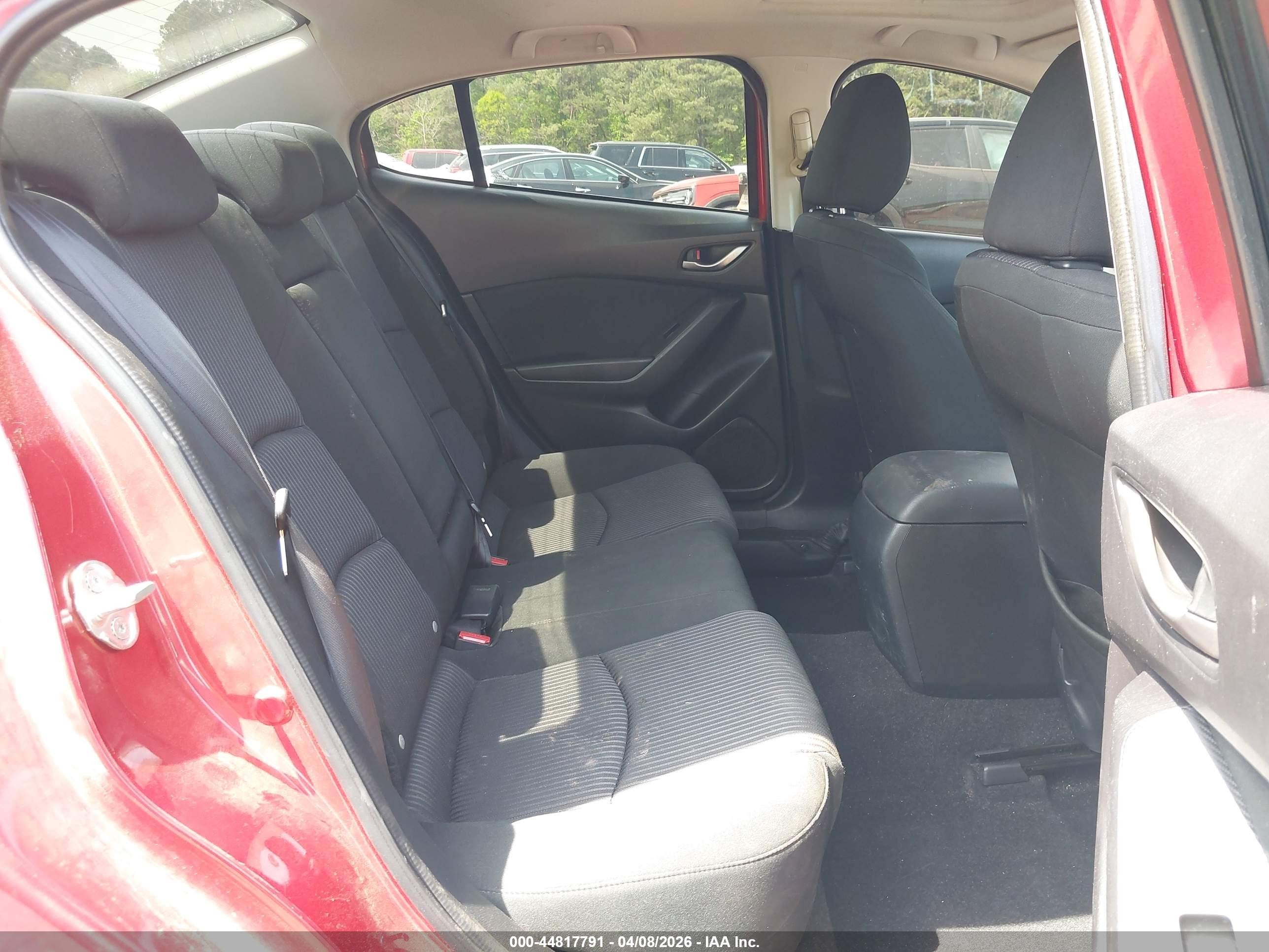 2015 Mazda Mazda3 I Touring Красный vin: 3MZBM1V79FM181370