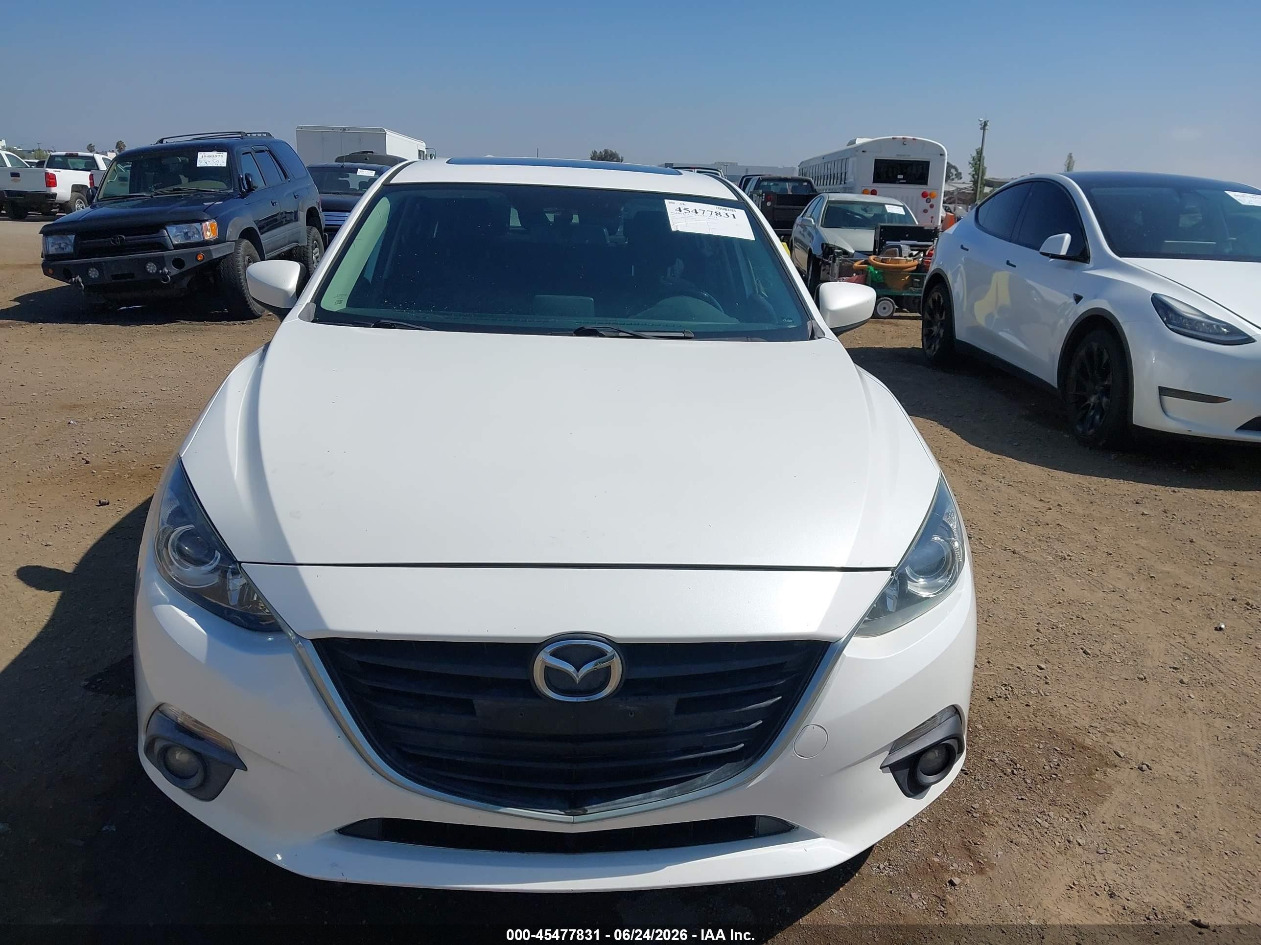 2015 Mazda Mazda3 I Touring White vin: 3MZBM1V79FM230650