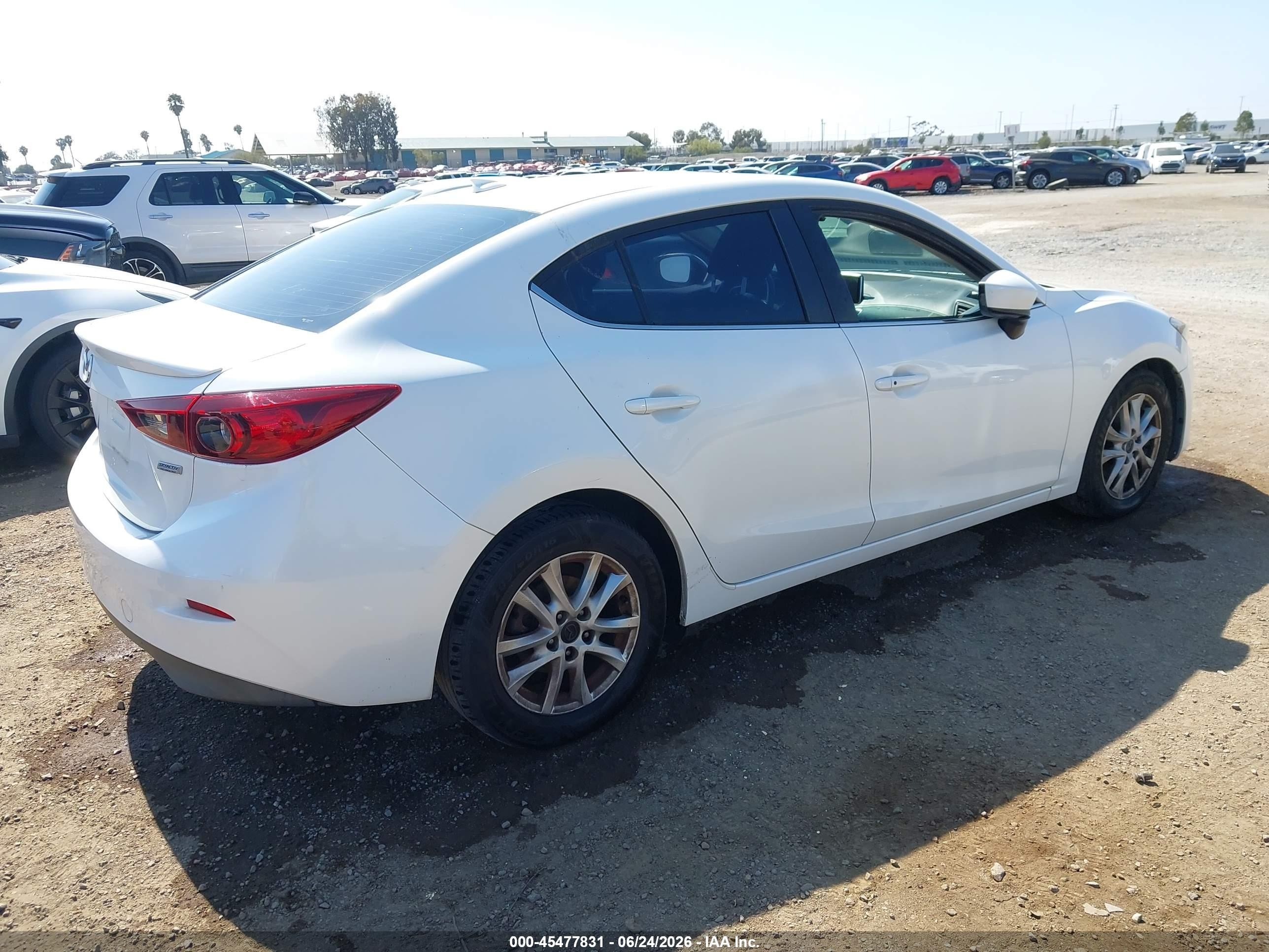 2015 Mazda Mazda3 I Touring White vin: 3MZBM1V79FM230650