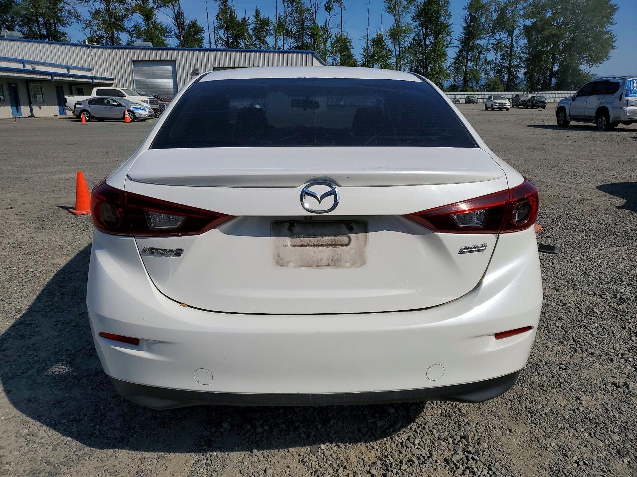 2015 Mazda 3 Touring White vin: 3MZBM1V7XFM139001