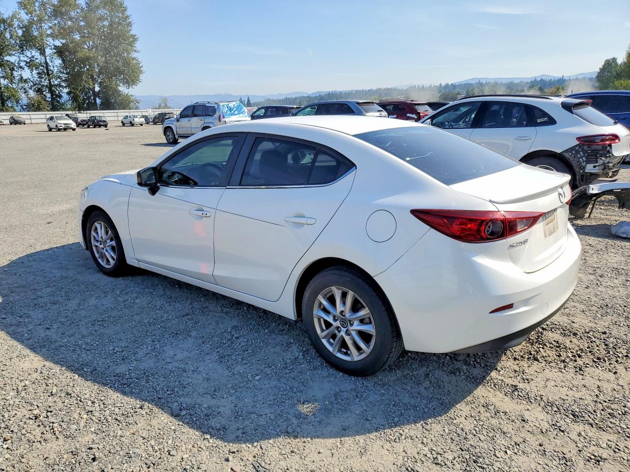 2015 Mazda 3 Touring White vin: 3MZBM1V7XFM139001