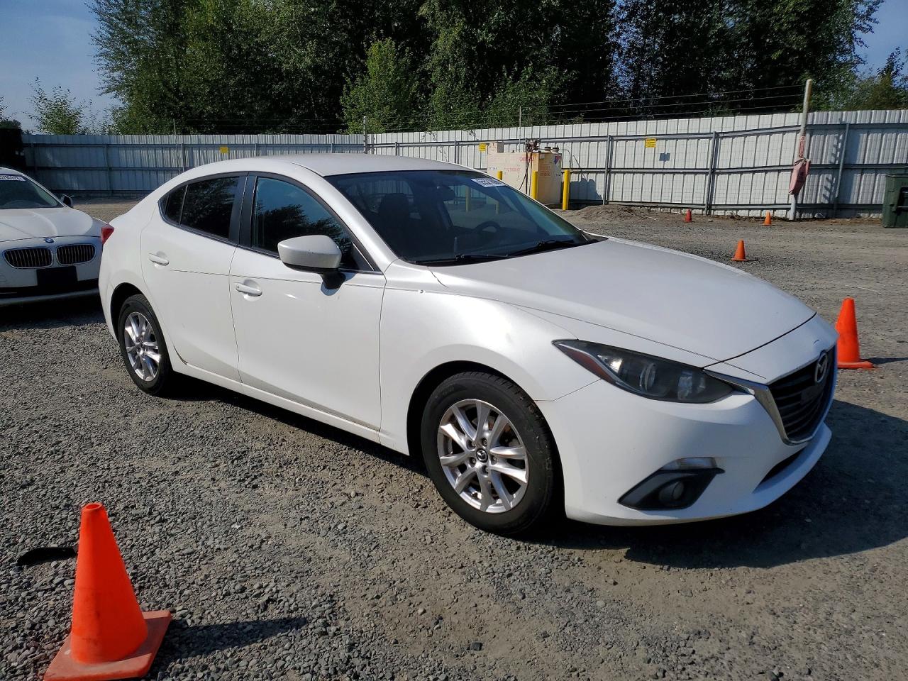 2015 Mazda 3 Touring White vin: 3MZBM1V7XFM139001