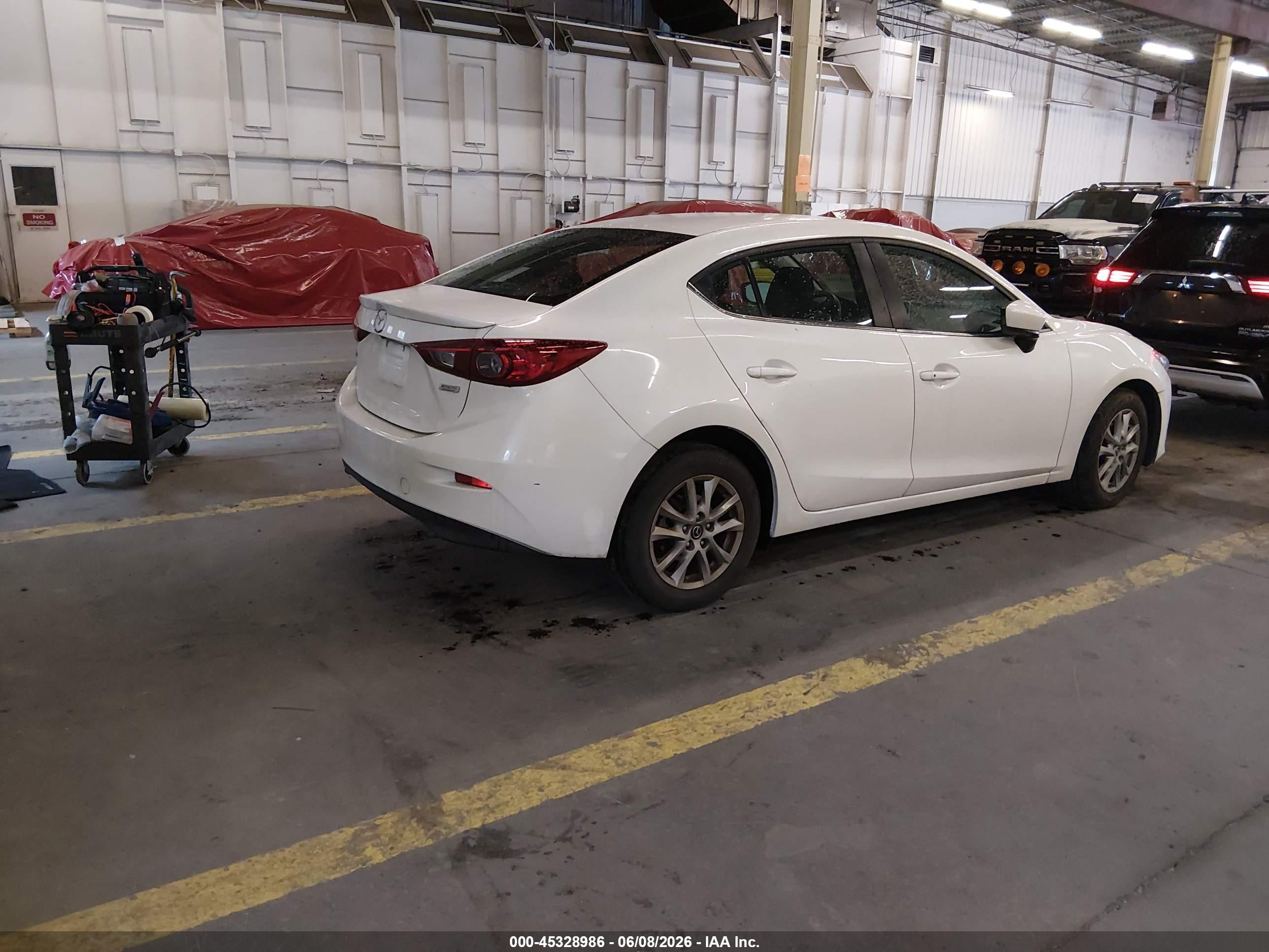 2015 Mazda Mazda3 I Touring White vin: 3MZBM1V7XFM219169