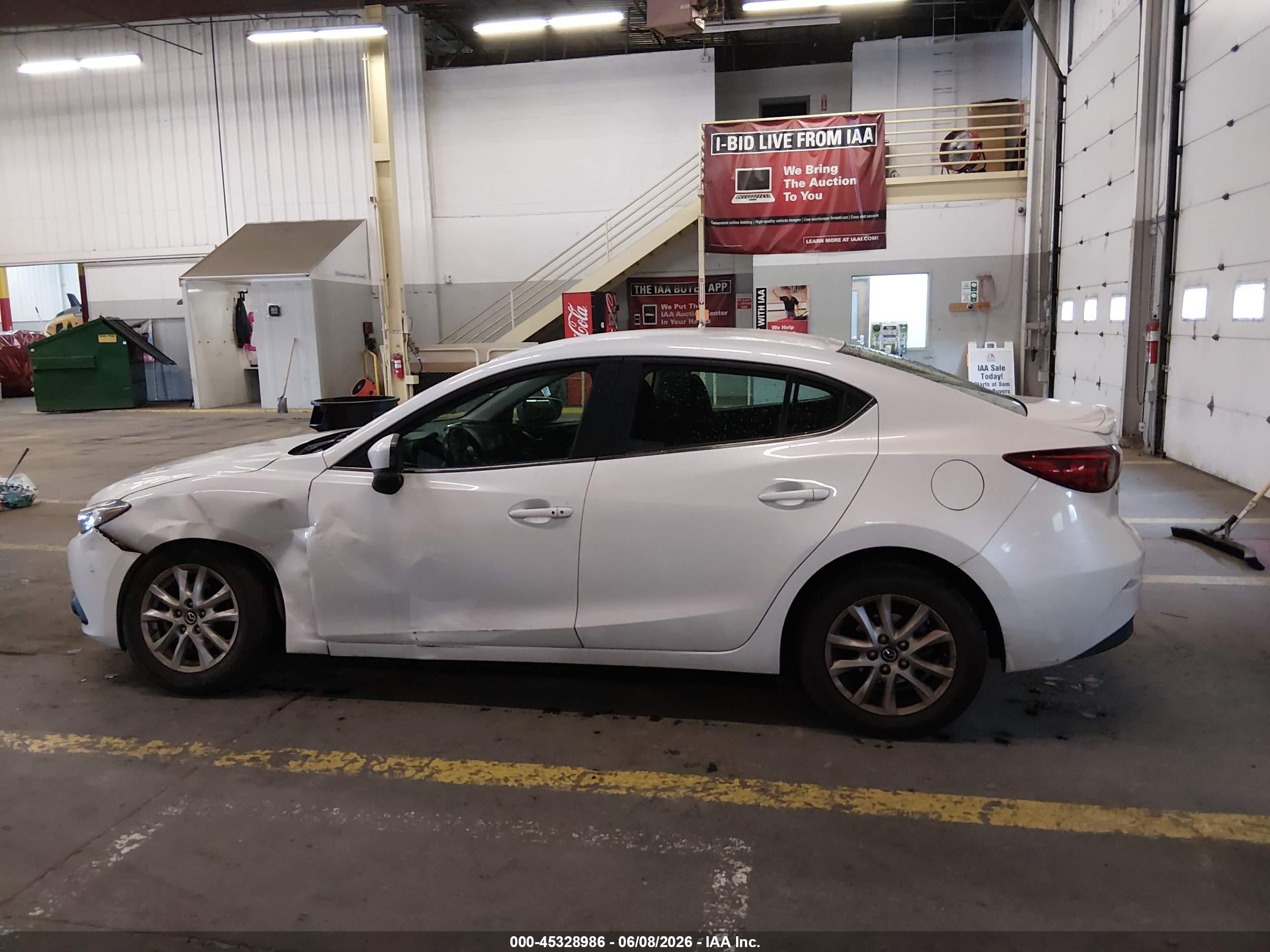 2015 Mazda Mazda3 I Touring White vin: 3MZBM1V7XFM219169