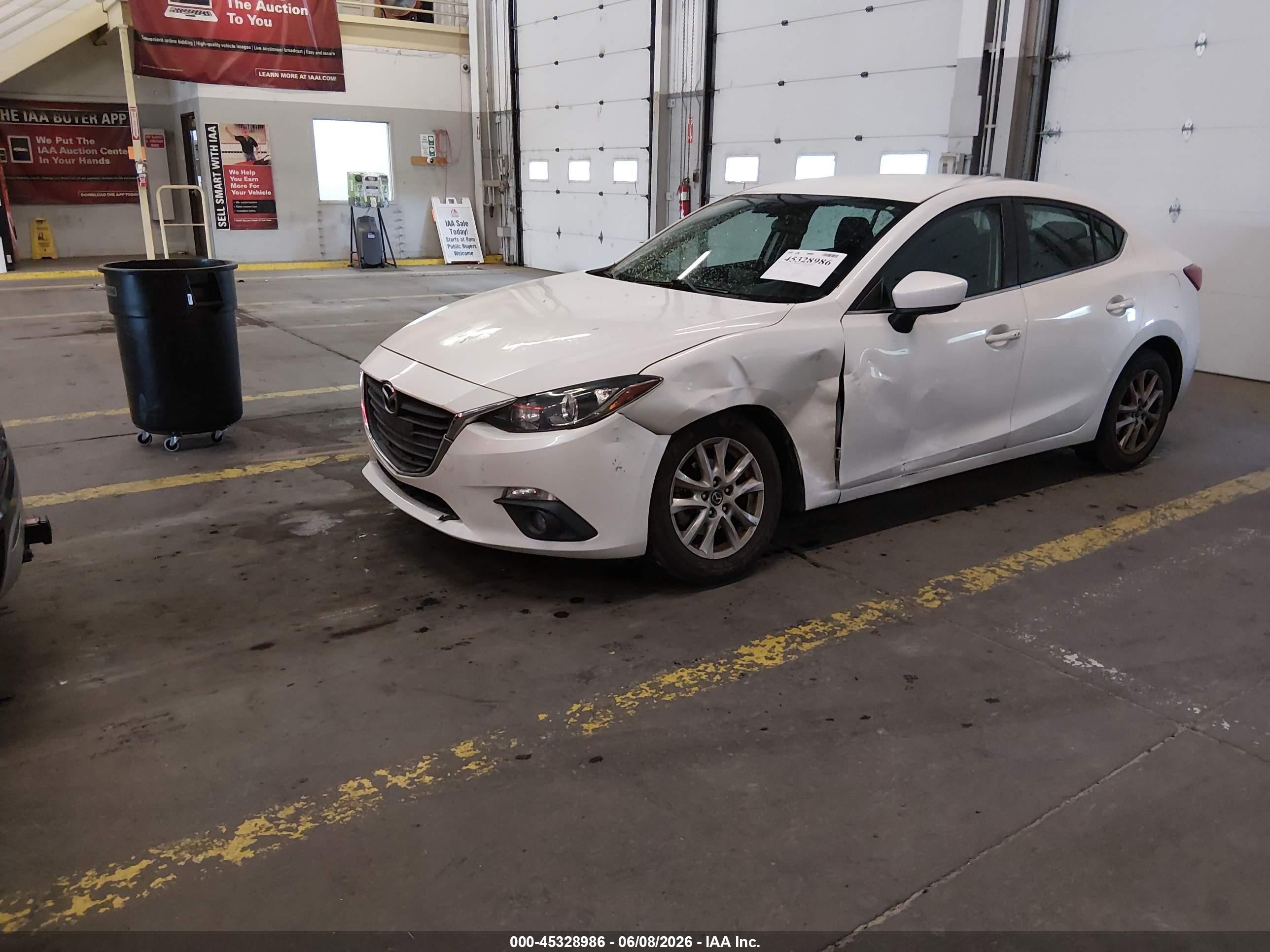2015 Mazda Mazda3 I Touring White vin: 3MZBM1V7XFM219169