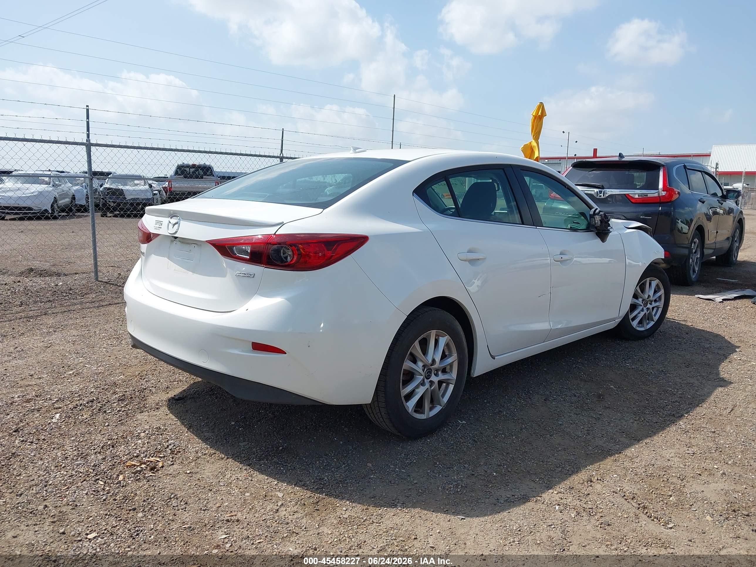 2016 Mazda Mazda3 I Touring White vin: 3MZBM1W73GM254958