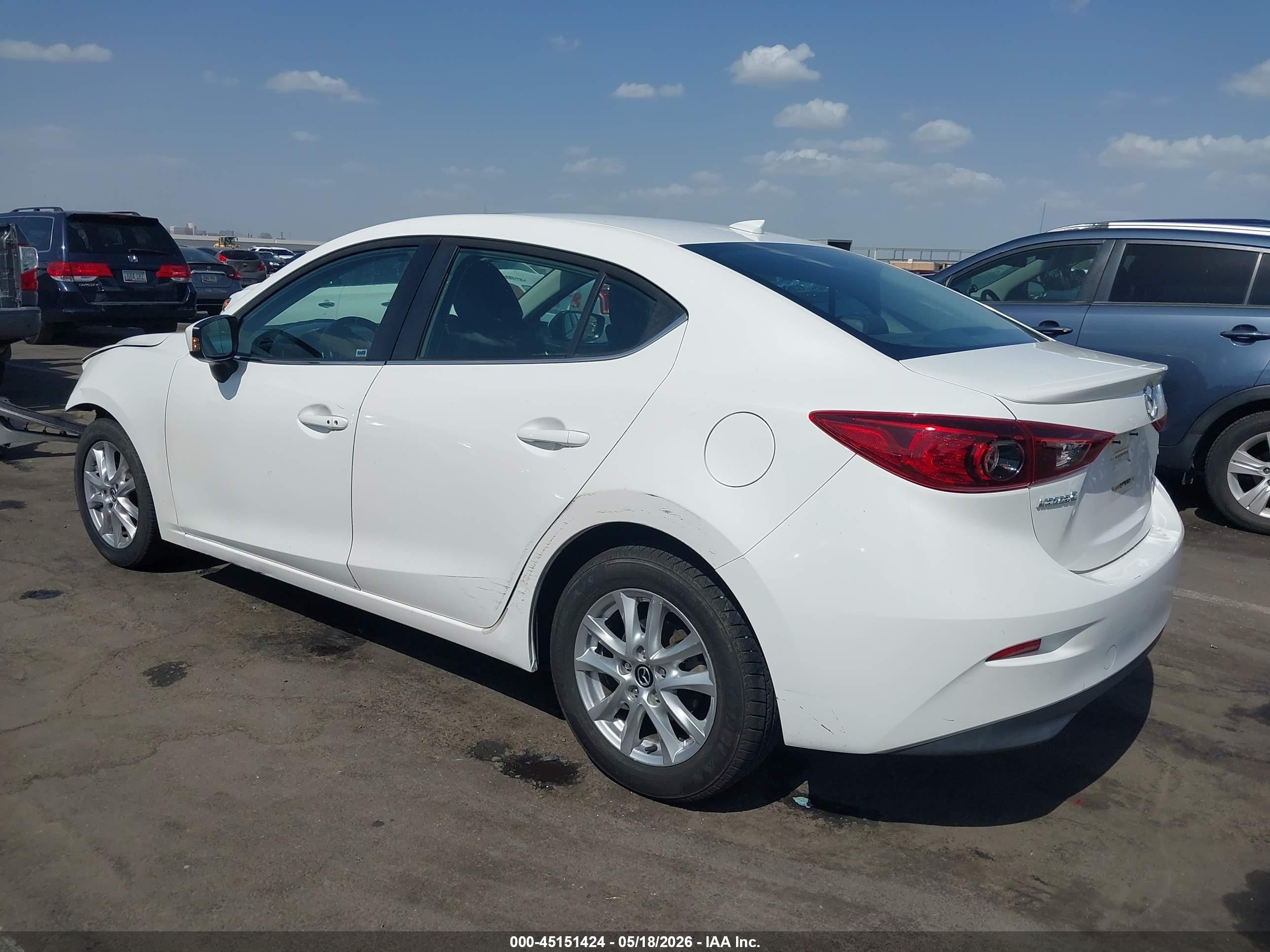 2015 Mazda Mazda3 I Grand Touring White vin: 3MZBM1W74FM143348