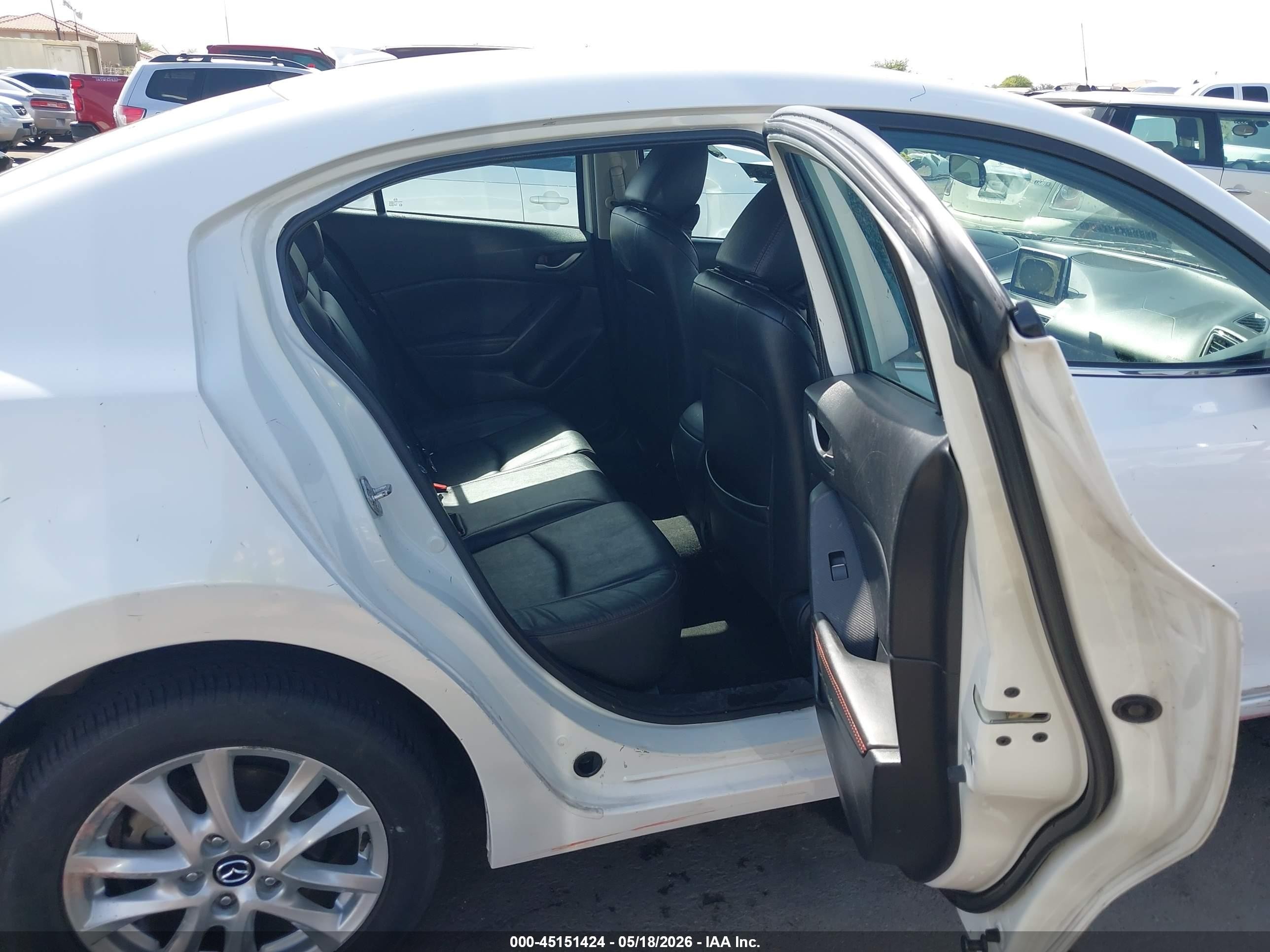 2015 Mazda Mazda3 I Grand Touring White vin: 3MZBM1W74FM143348
