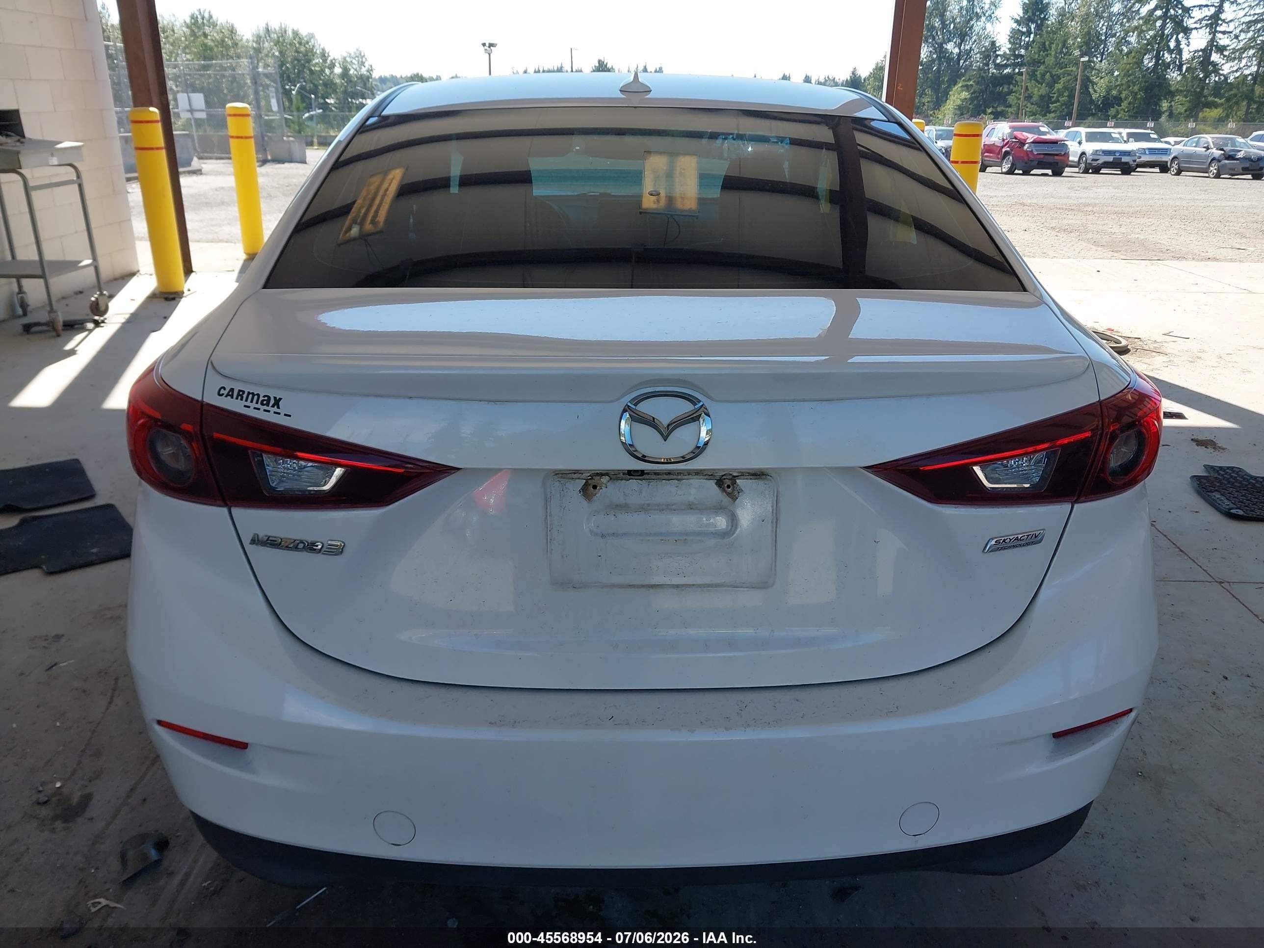 2014 Mazda Mazda3 I Grand Touring White vin: 3MZBM1W75EM107974
