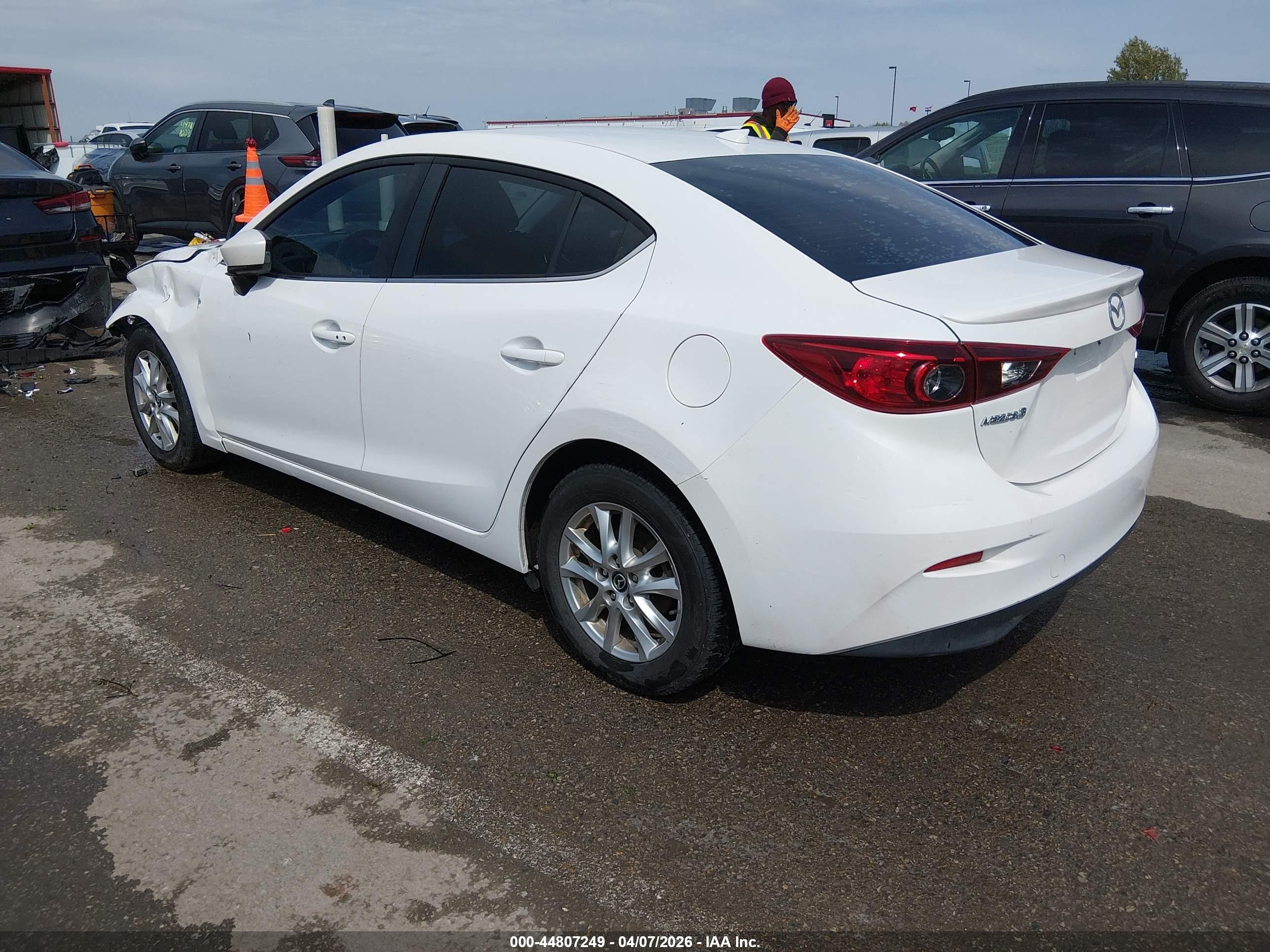 2015 Mazda Mazda3 I Grand Touring Белый vin: 3MZBM1W75FM143553