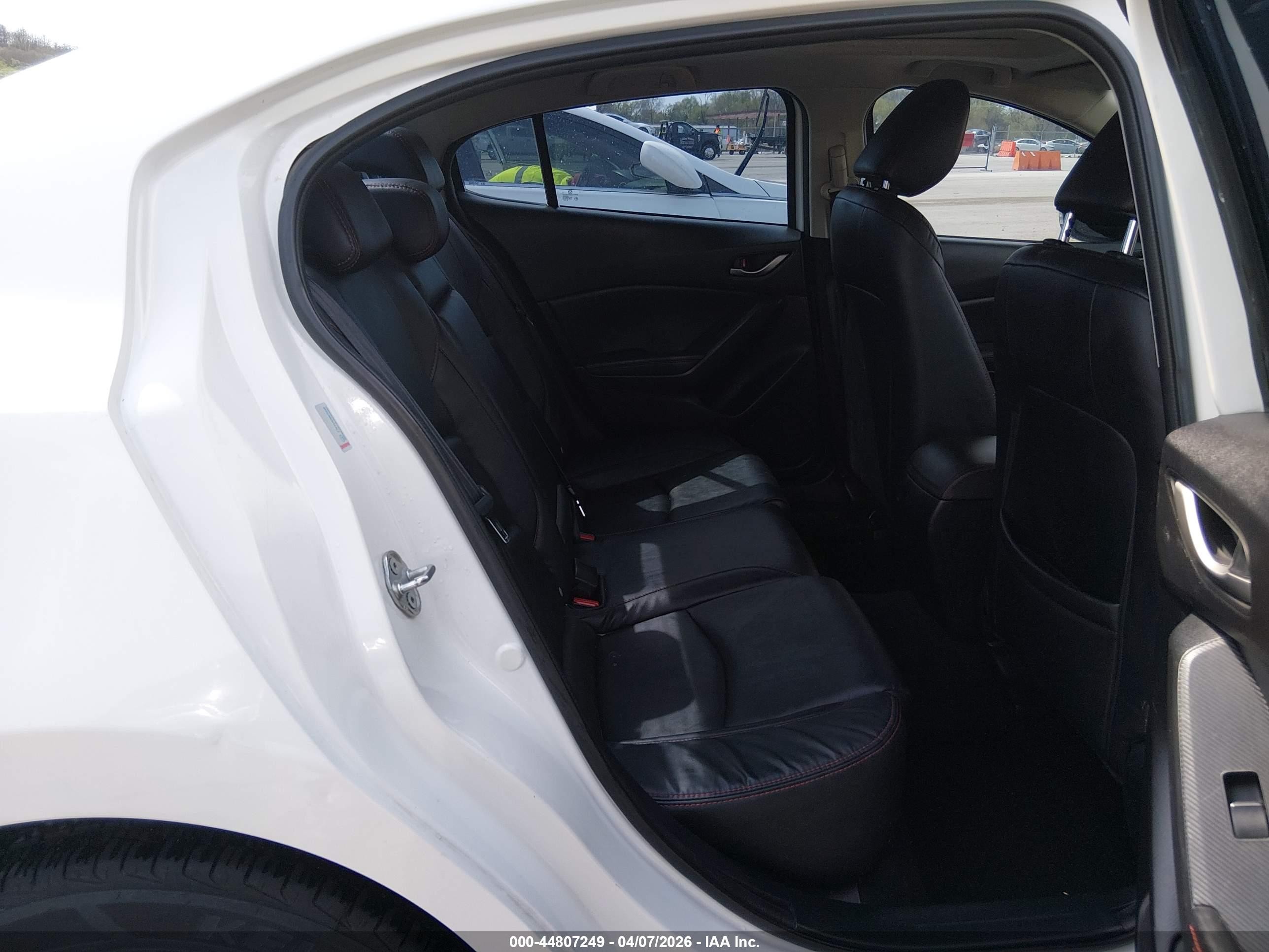 2015 Mazda Mazda3 I Grand Touring Белый vin: 3MZBM1W75FM143553