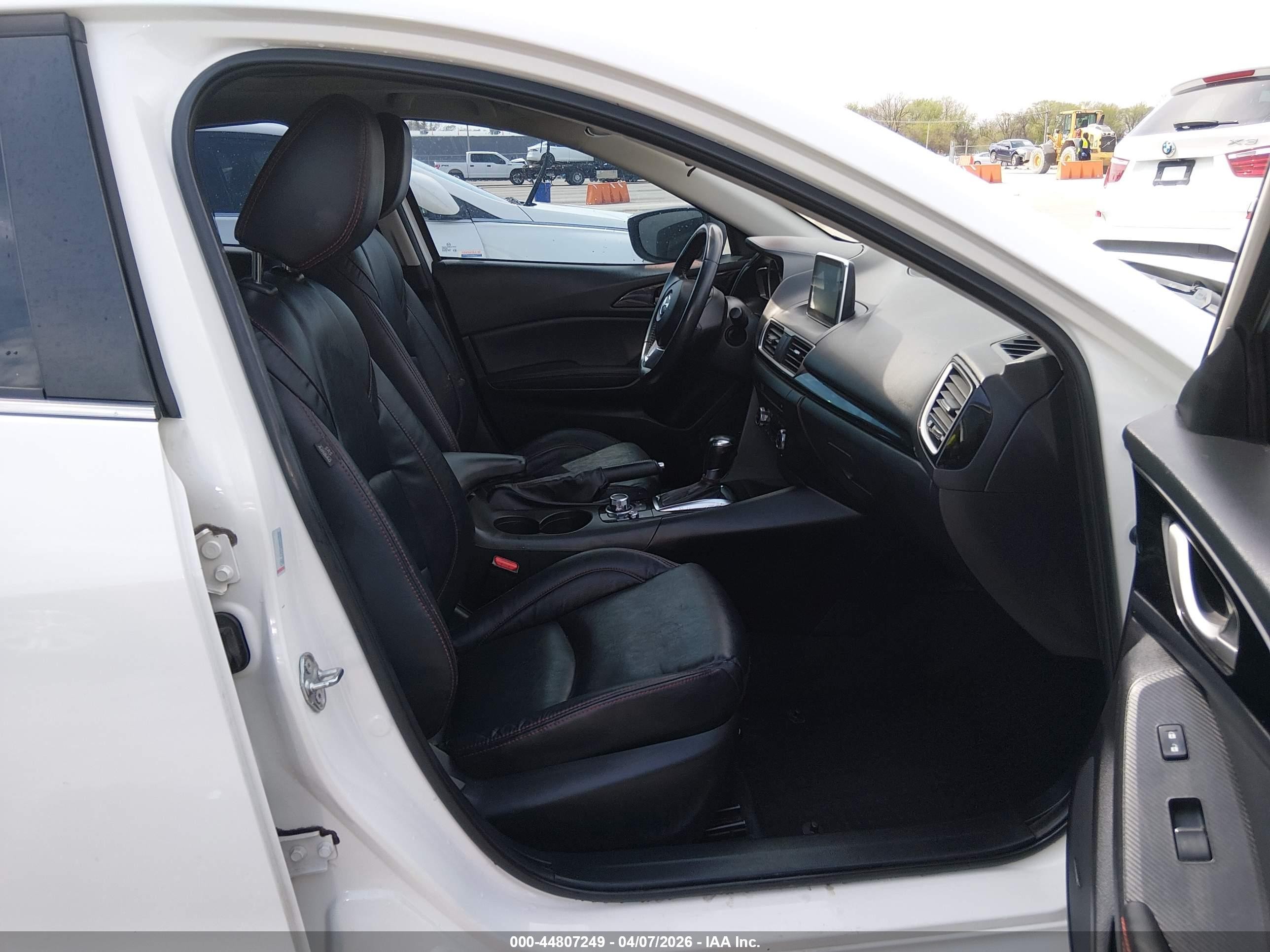 2015 Mazda Mazda3 I Grand Touring Белый vin: 3MZBM1W75FM143553