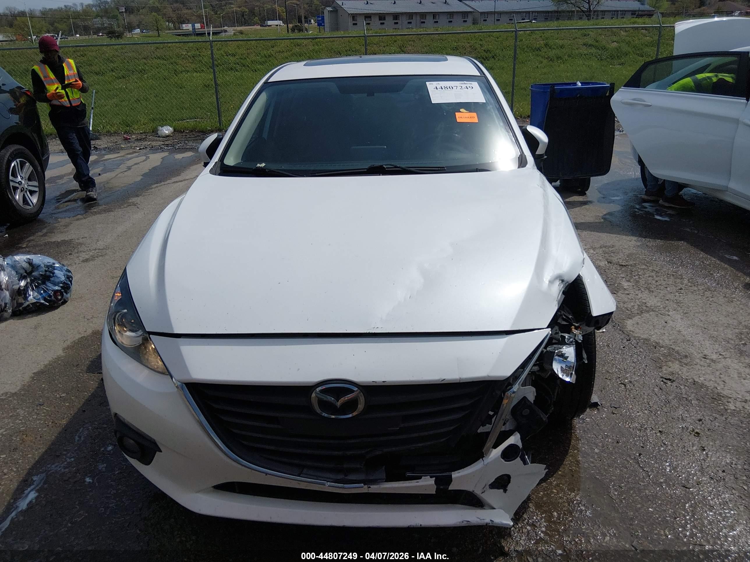 2015 Mazda Mazda3 I Grand Touring Белый vin: 3MZBM1W75FM143553
