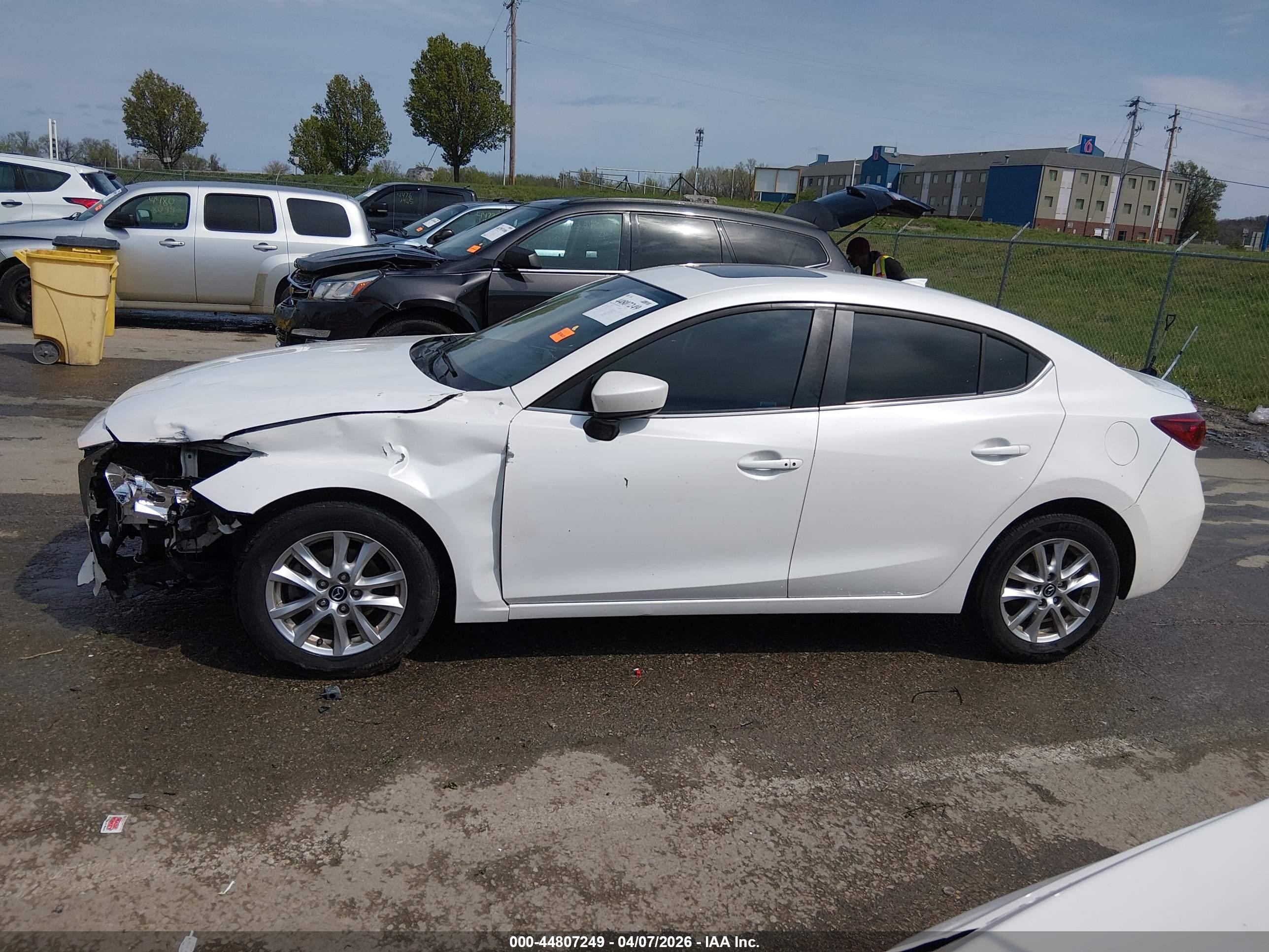 2015 Mazda Mazda3 I Grand Touring Белый vin: 3MZBM1W75FM143553